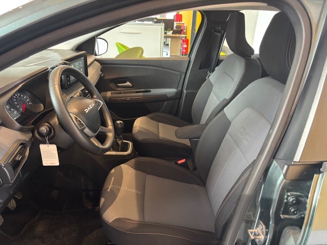 DACIA Sandero Stepway TCe 110 Extreme-image-11