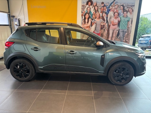 DACIA Sandero Stepway TCe 110 Extreme-image-1