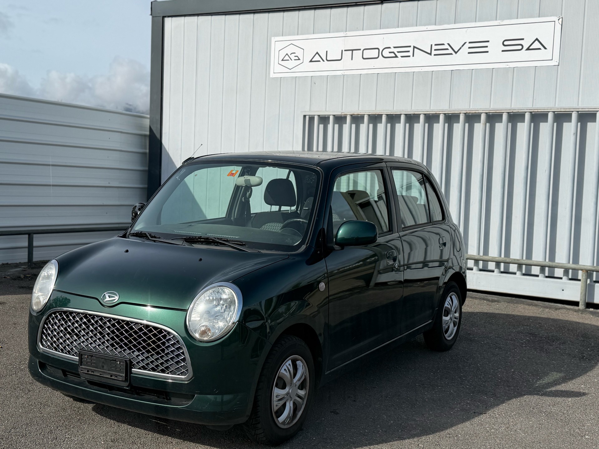 DAIHATSU Trevis 1.0-image-0