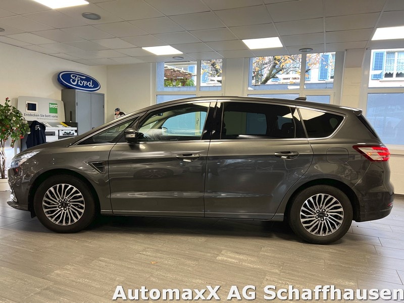 FORD S-Max 2.5 Hybrid Titanium 7P-image-2