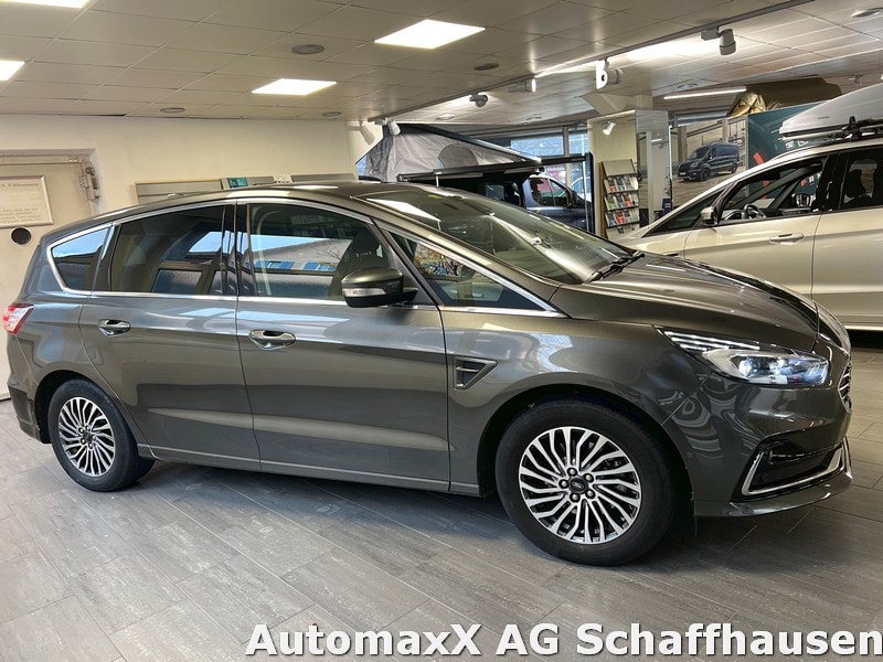 FORD S-Max 2.5 Hybrid Titanium 7P-image-8
