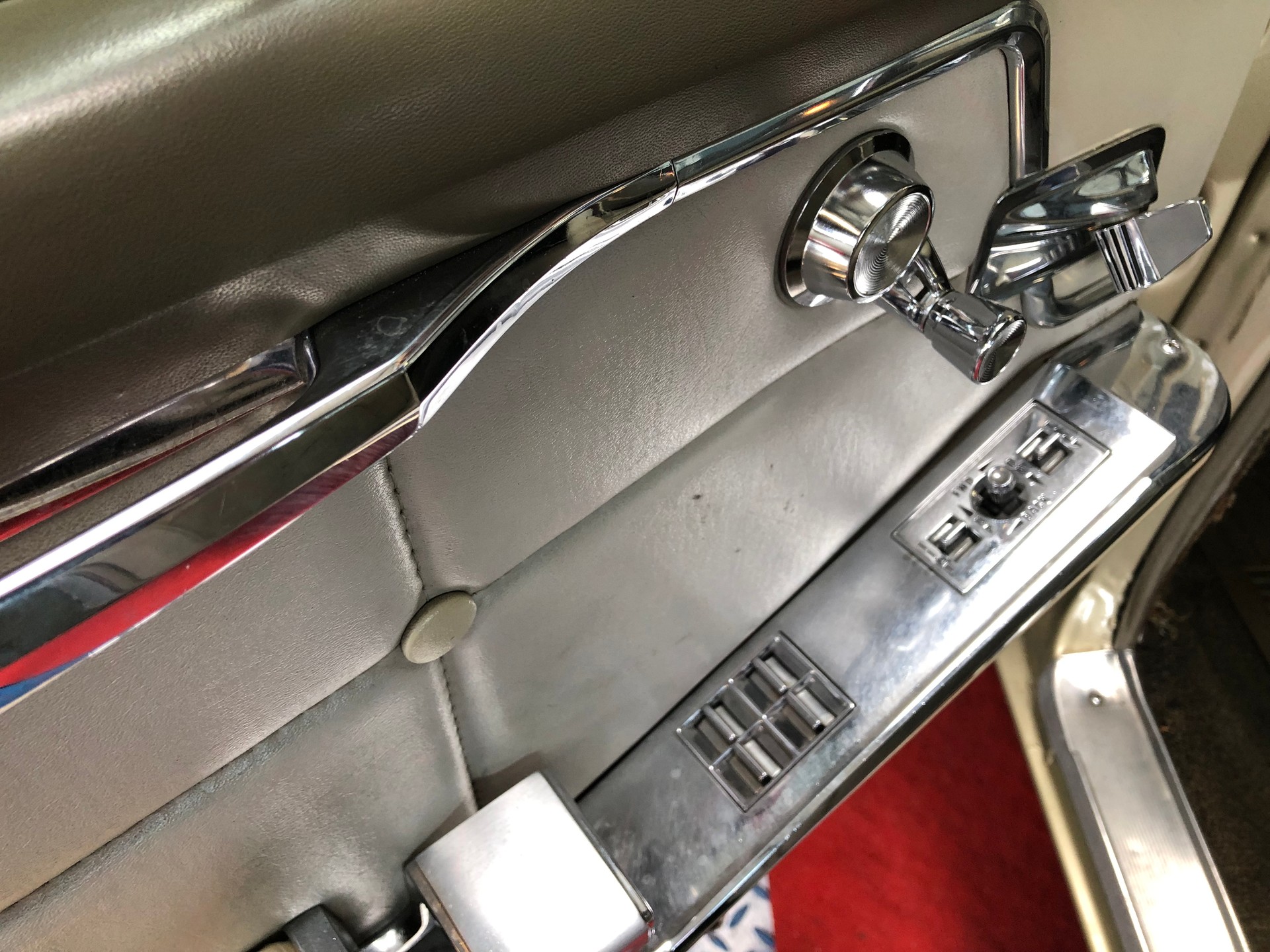 CADILLAC DEVILLE COUPE 6.4-V8-image-28