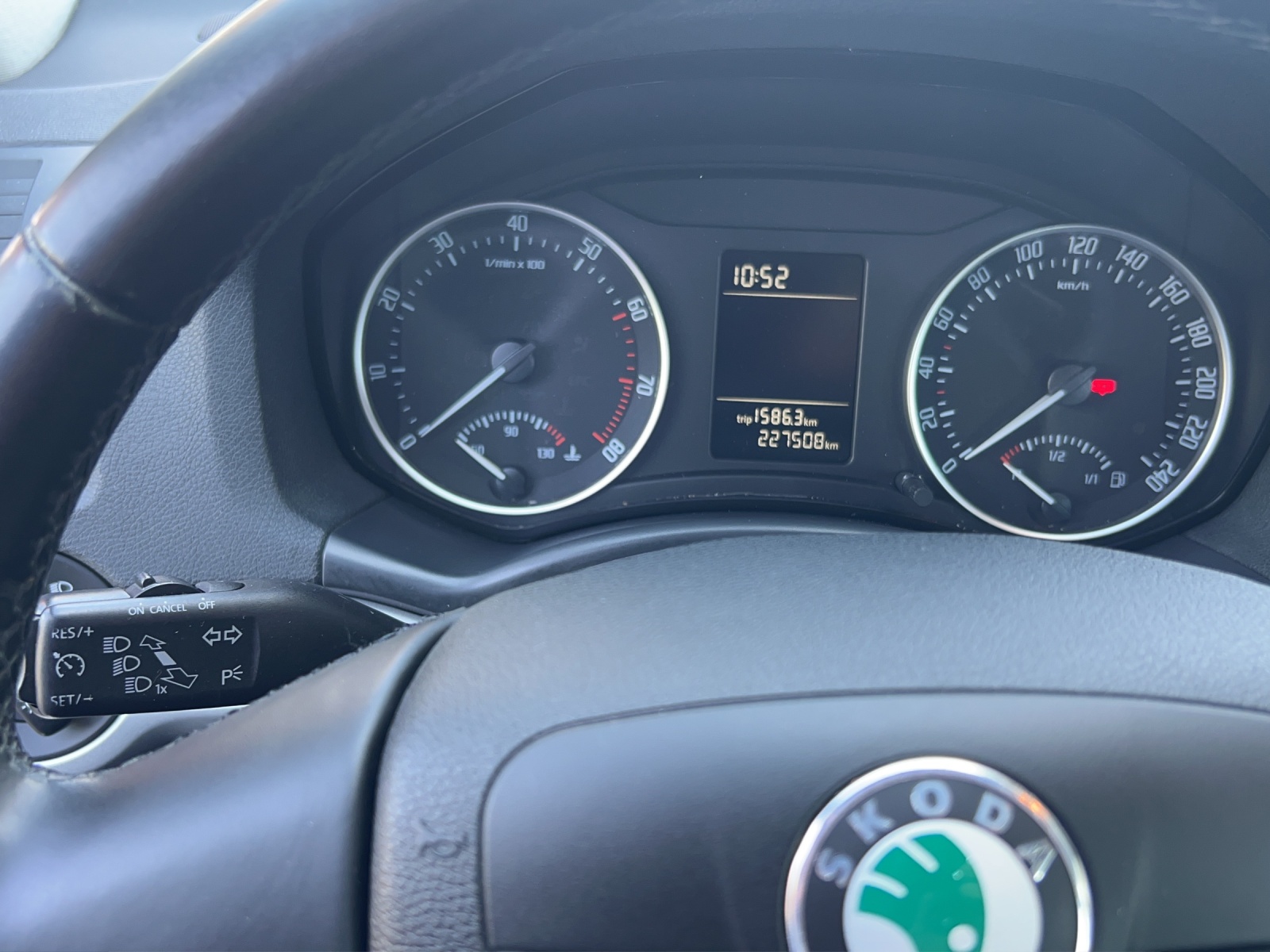 SKODA Octavia Combi 1.8 TSI Ambition 4x4-image-12