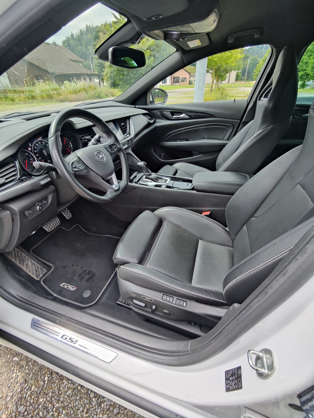 OPEL Insignia 2.0 T Grand Sport GSI 4WD Automat.-image-6