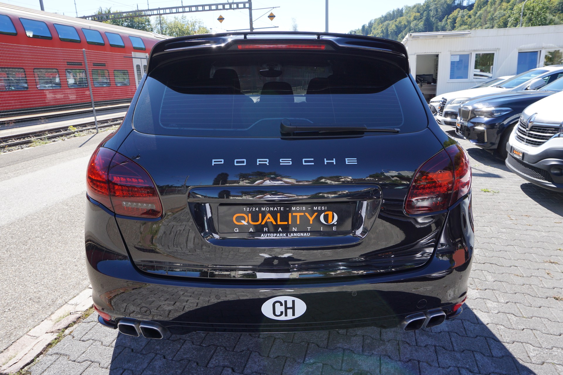 PORSCHE Cayenne S Diesel-image-2