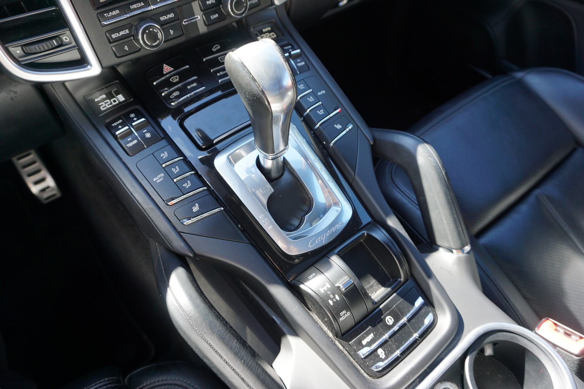 PORSCHE Cayenne S Diesel-image-11