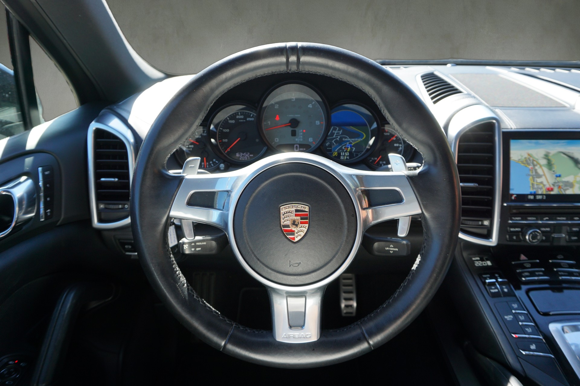 PORSCHE Cayenne S Diesel-image-13