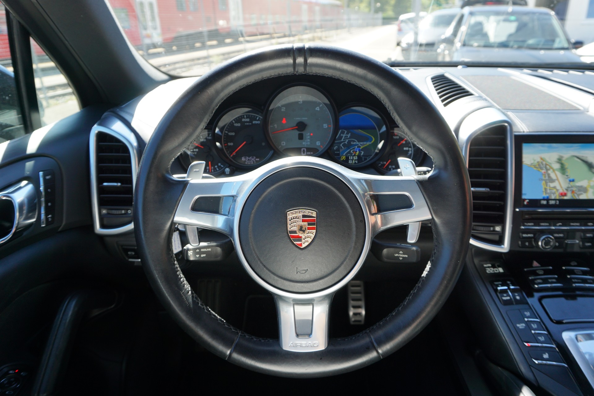 PORSCHE Cayenne S Diesel-image-13