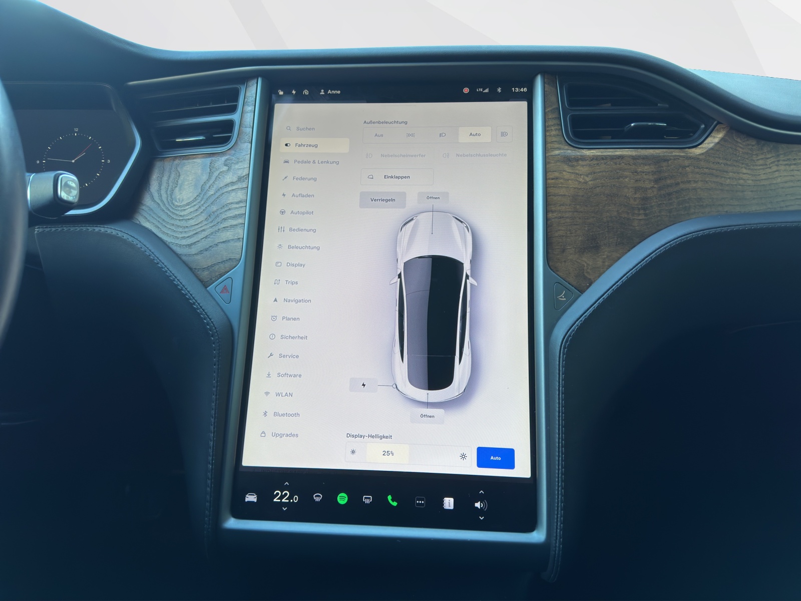 TESLA Model S 100 D-image-11
