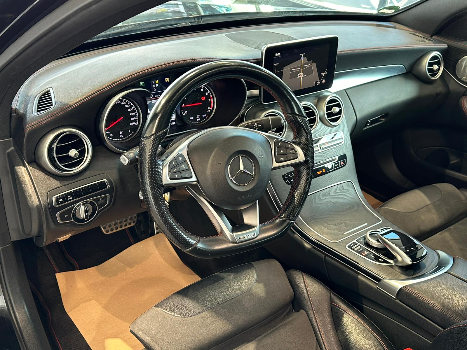 MERCEDES-BENZ C 43 AMG 4Matic 9G-Tronic-image-9