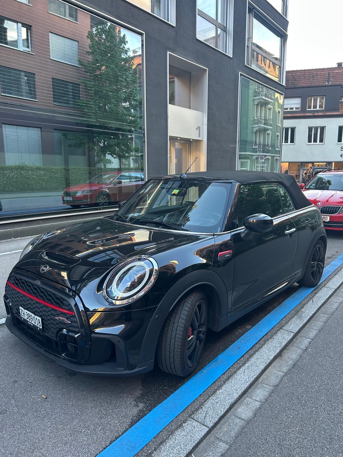 MINI Cooper John Cooper Works Cabriolet Steptronic-image-3