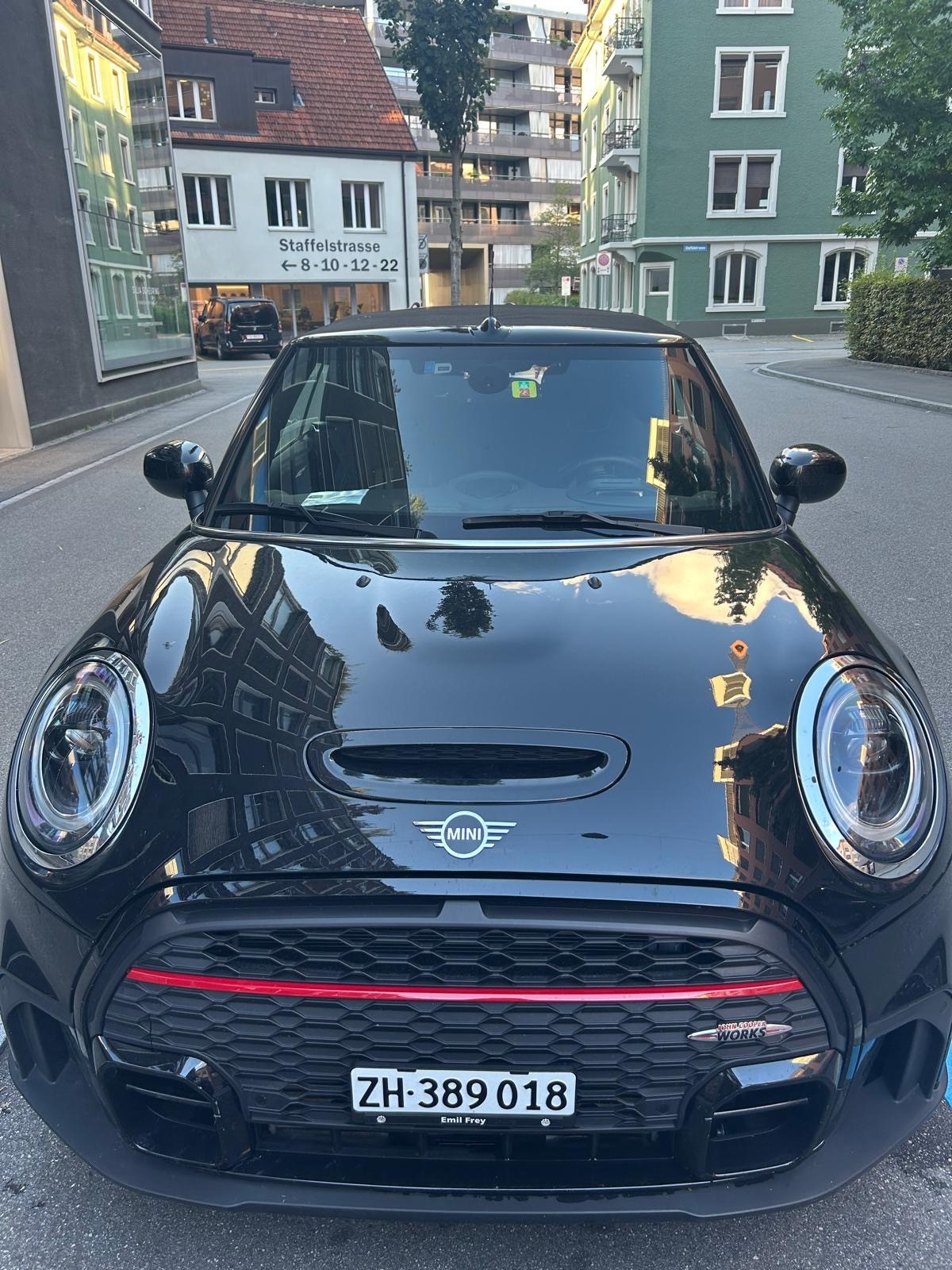 MINI Cooper John Cooper Works Cabriolet Steptronic-image-5