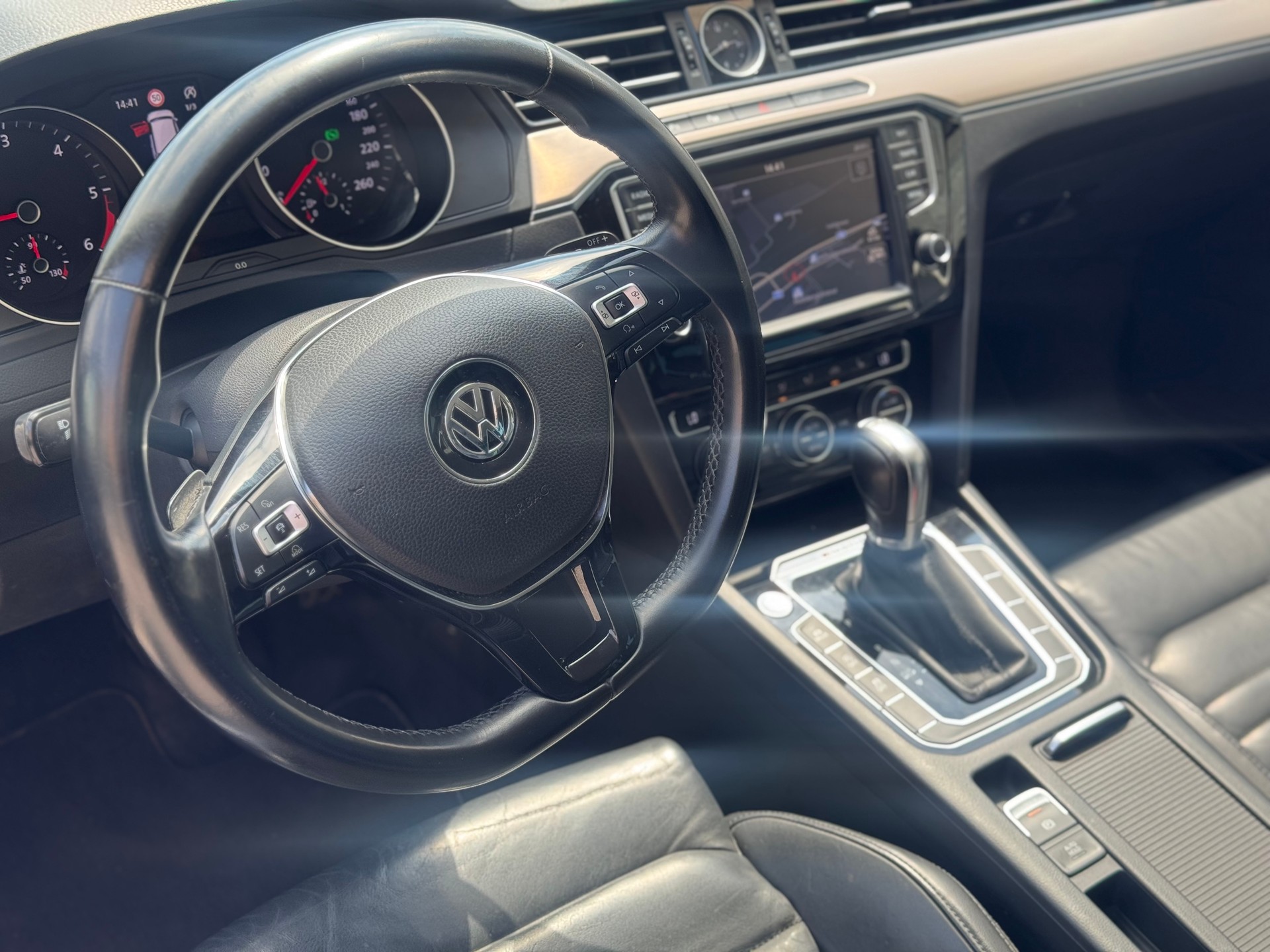 VW Passat Variant 2.0 TDI BMT High. DSG 4Motion-image-14