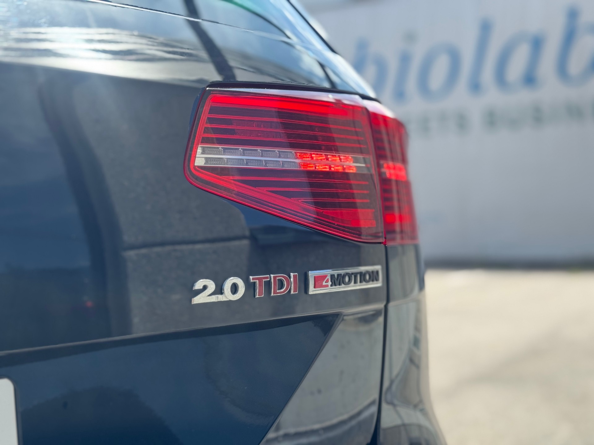 VW Passat Variant 2.0 TDI BMT High. DSG 4Motion-image-13
