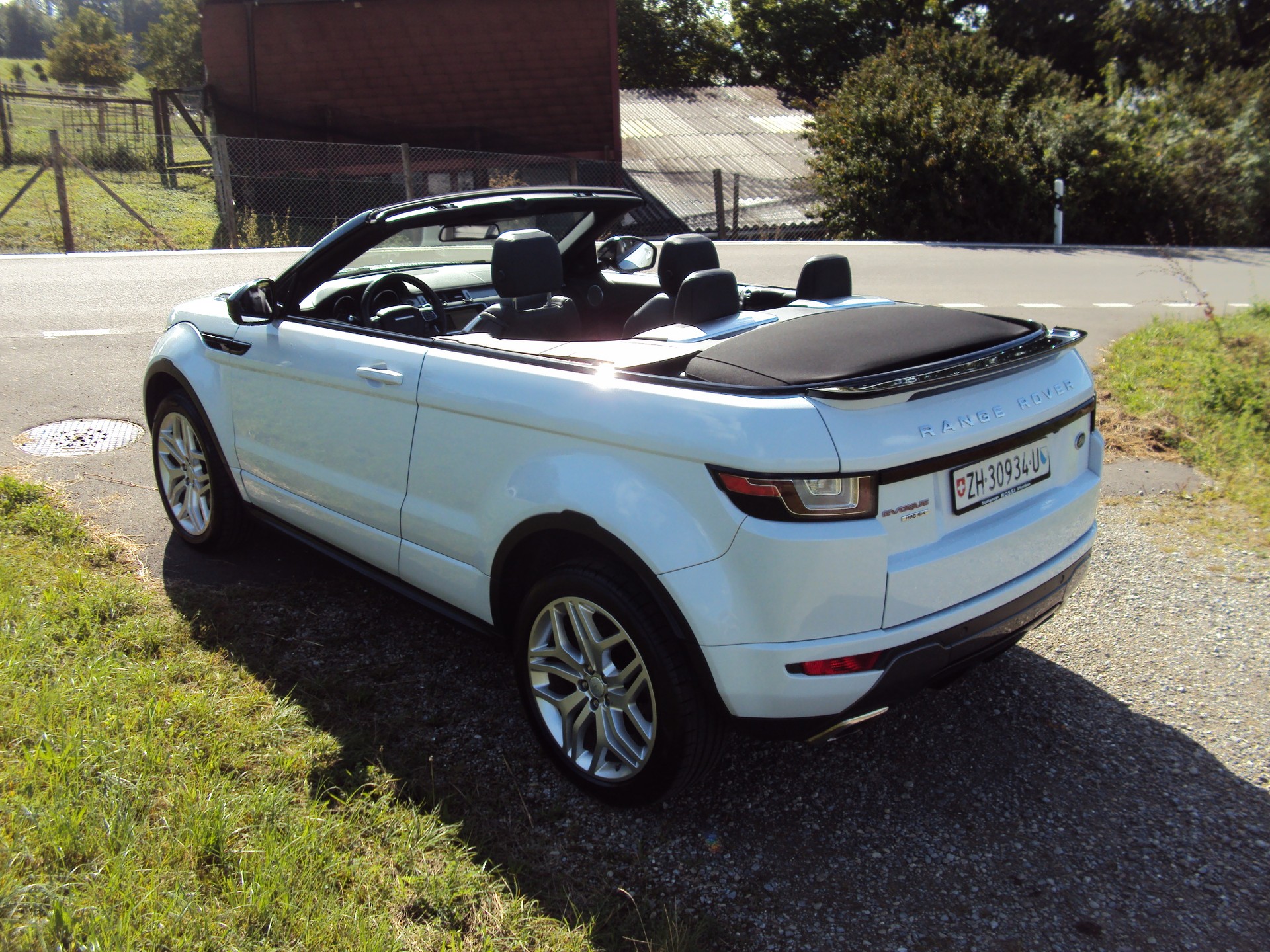 LAND ROVER Range Rover Evoque Convert. 2.0Si4 HSE Dynamic AT9-image-4