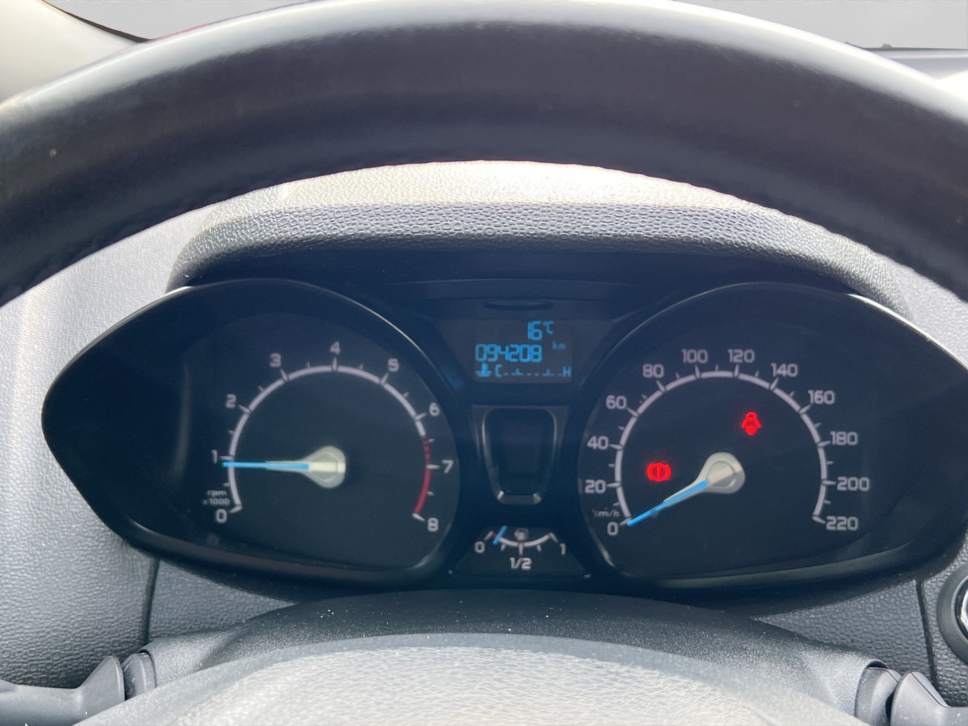 FORD EcoSport 1.0 SCTi Titanium-image-14