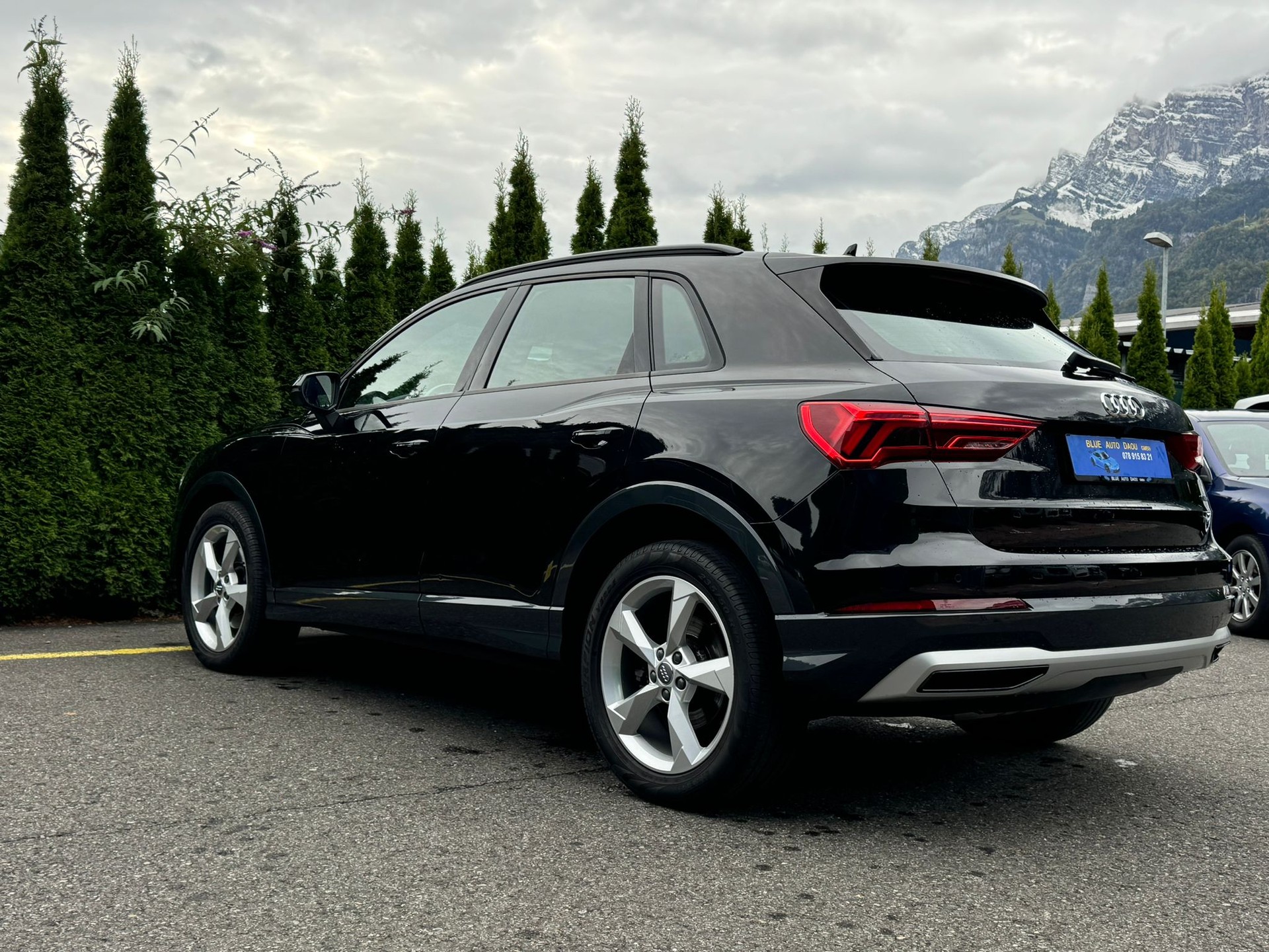 AUDI Q3 40 TFSI quattro S-tronic-image-5