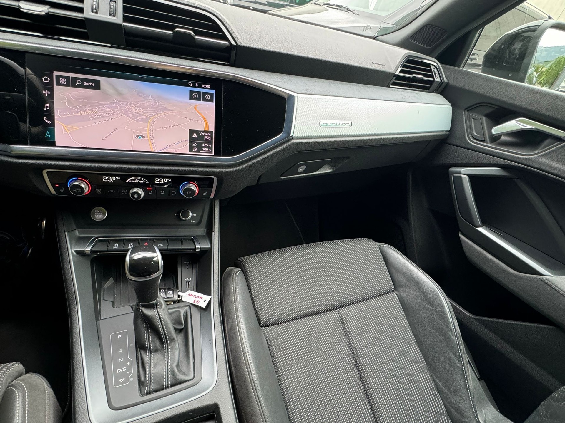 AUDI Q3 40 TFSI quattro S-tronic-image-17
