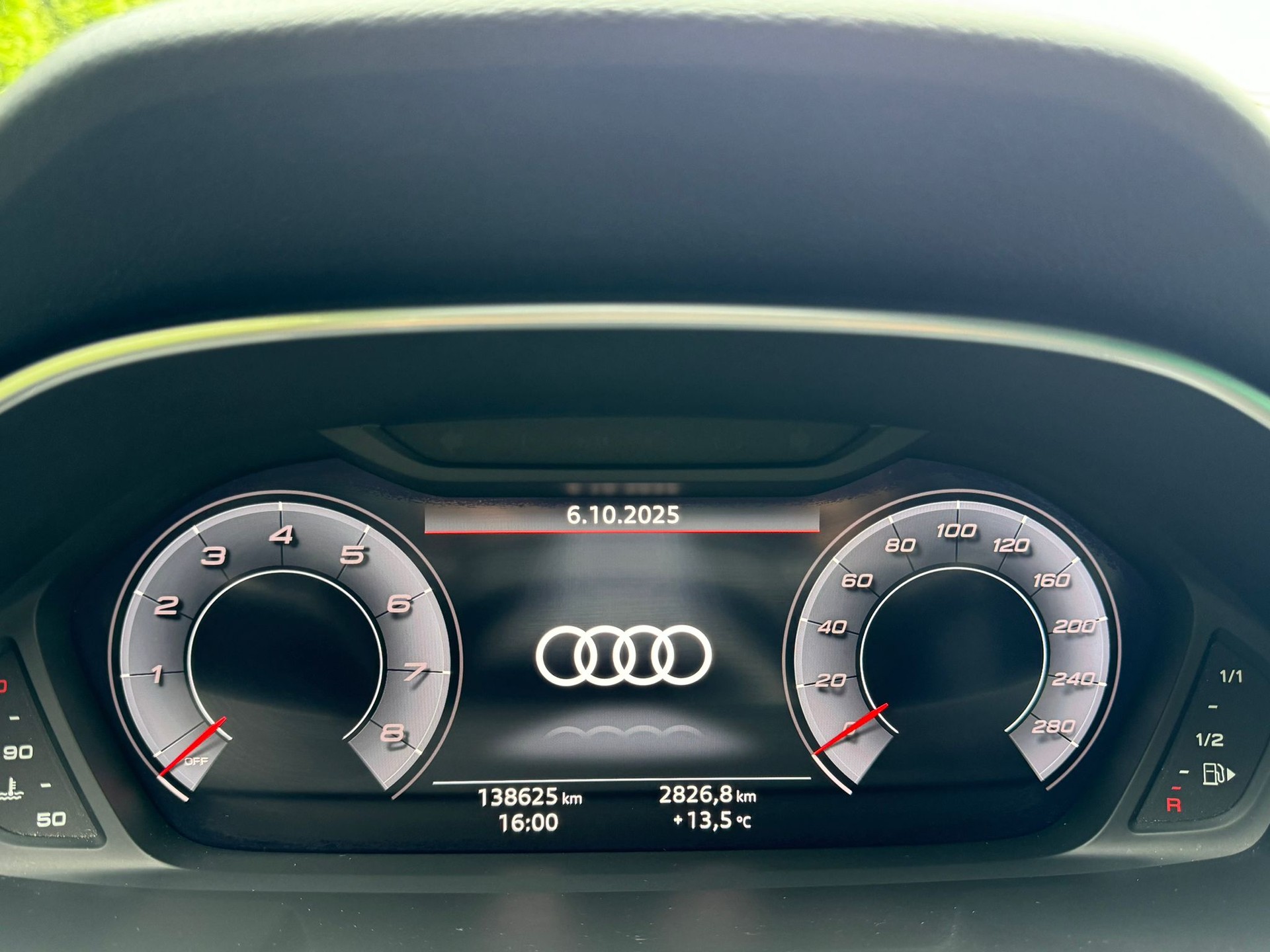 AUDI Q3 40 TFSI quattro S-tronic-image-19