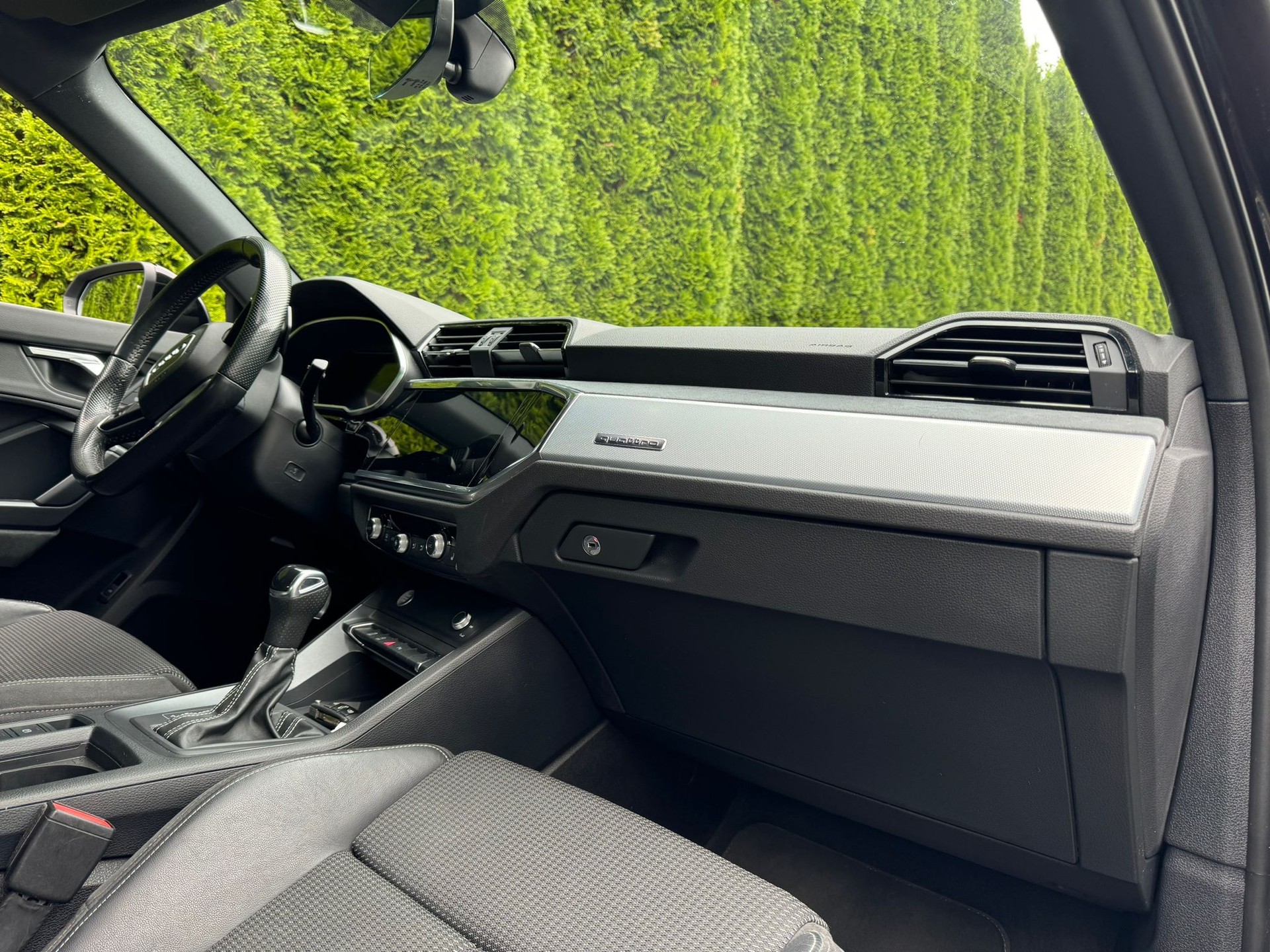 AUDI Q3 40 TFSI quattro S-tronic-image-13