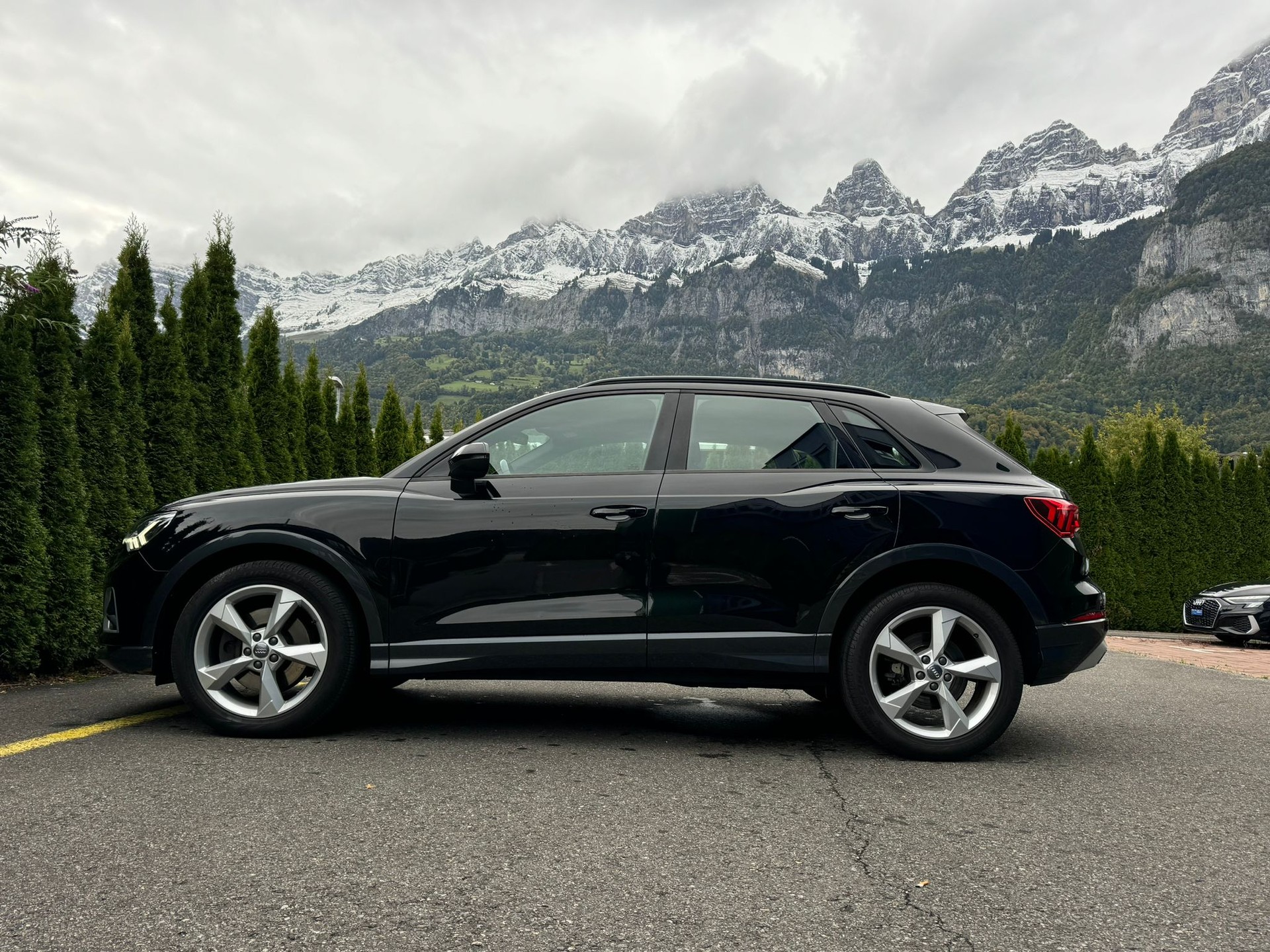 AUDI Q3 40 TFSI quattro S-tronic-image-3