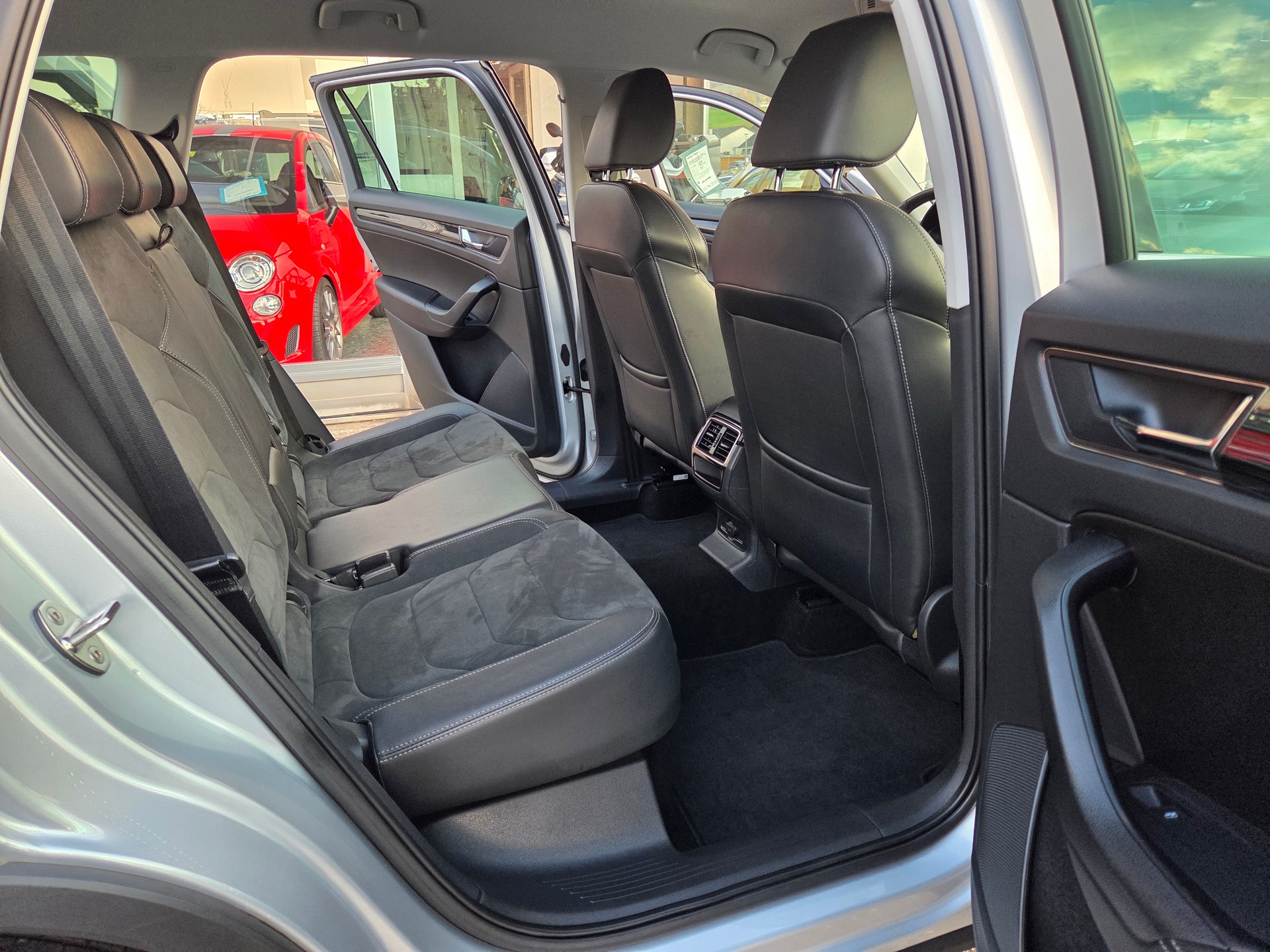 SKODA Kodiaq 2.0 TDI SCR Style 4x4 DSG-image-10