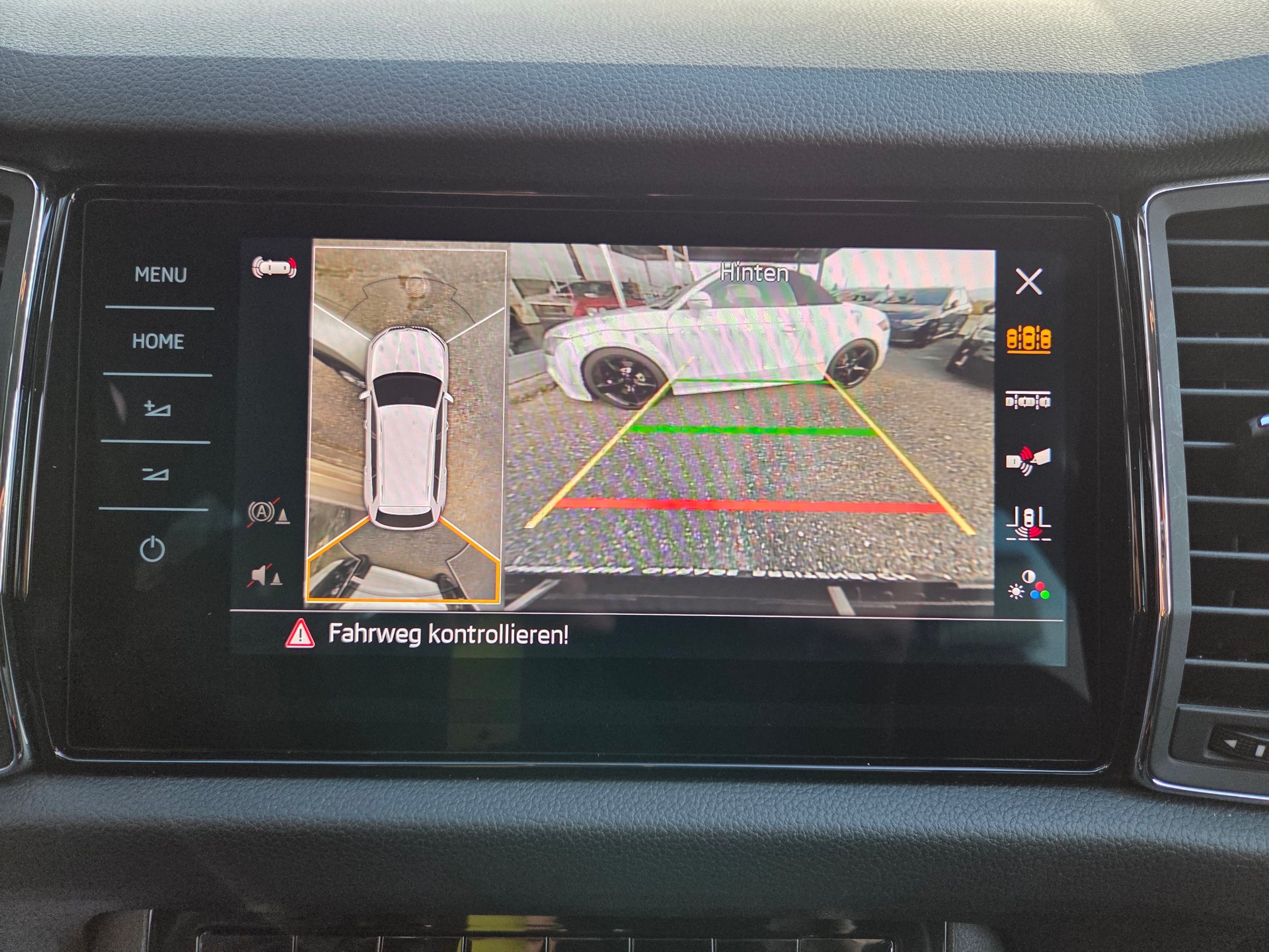 SKODA Kodiaq 2.0 TDI SCR Style 4x4 DSG-image-17