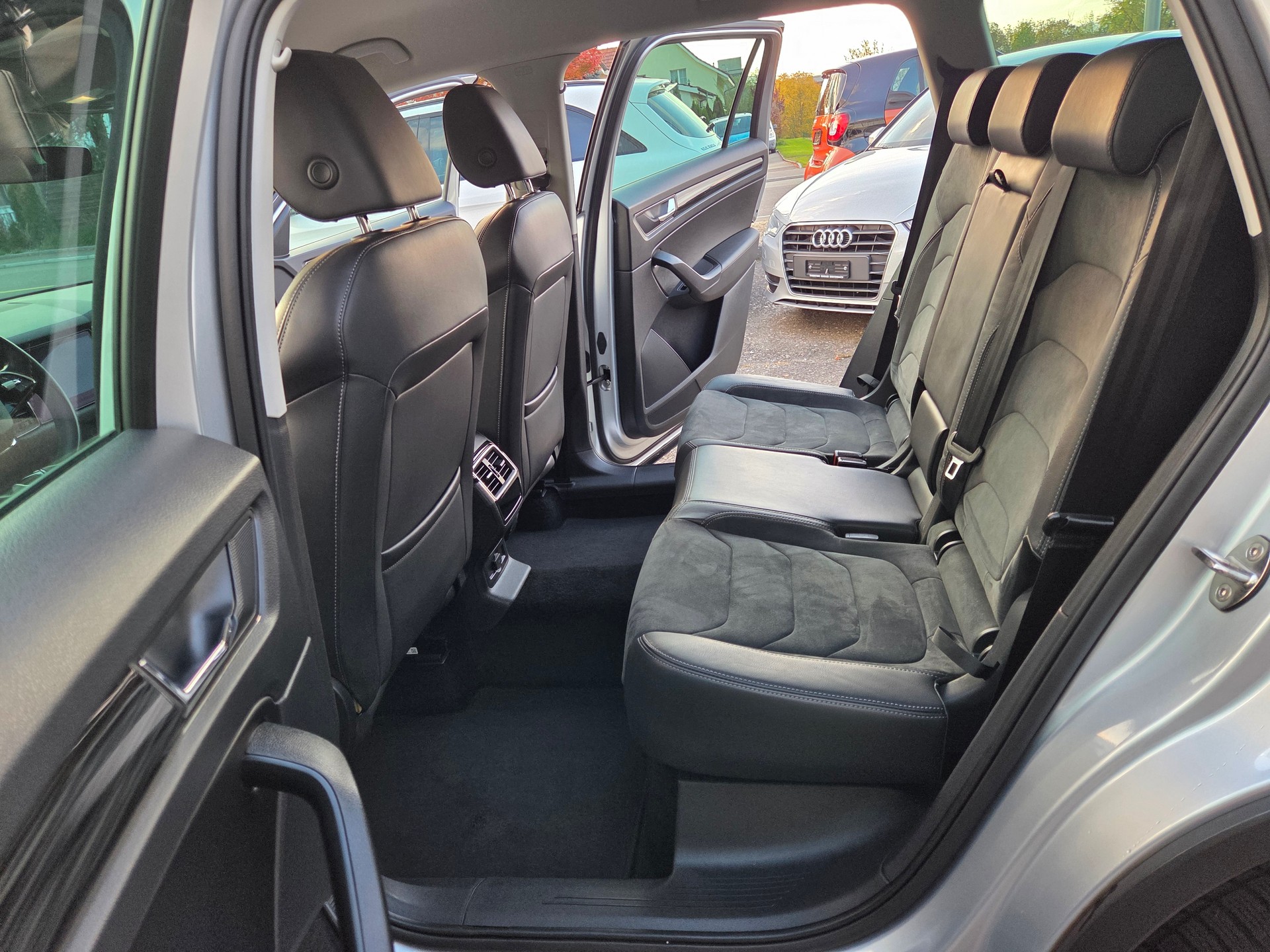 SKODA Kodiaq 2.0 TDI SCR Style 4x4 DSG-image-8