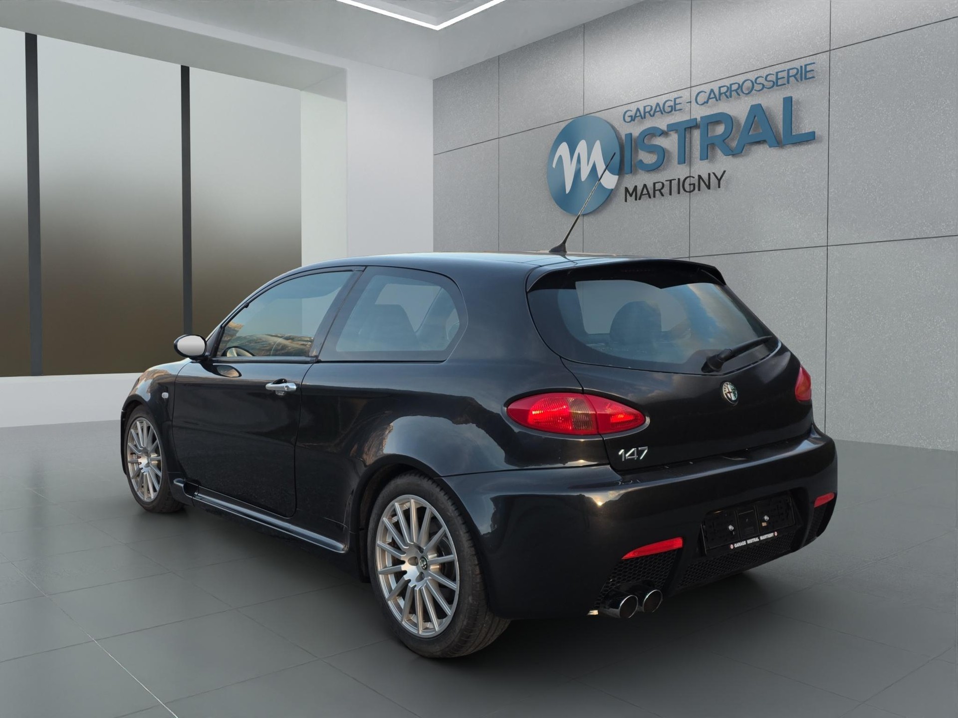 ALFA ROMEO 147 3.2 GTA-image-2