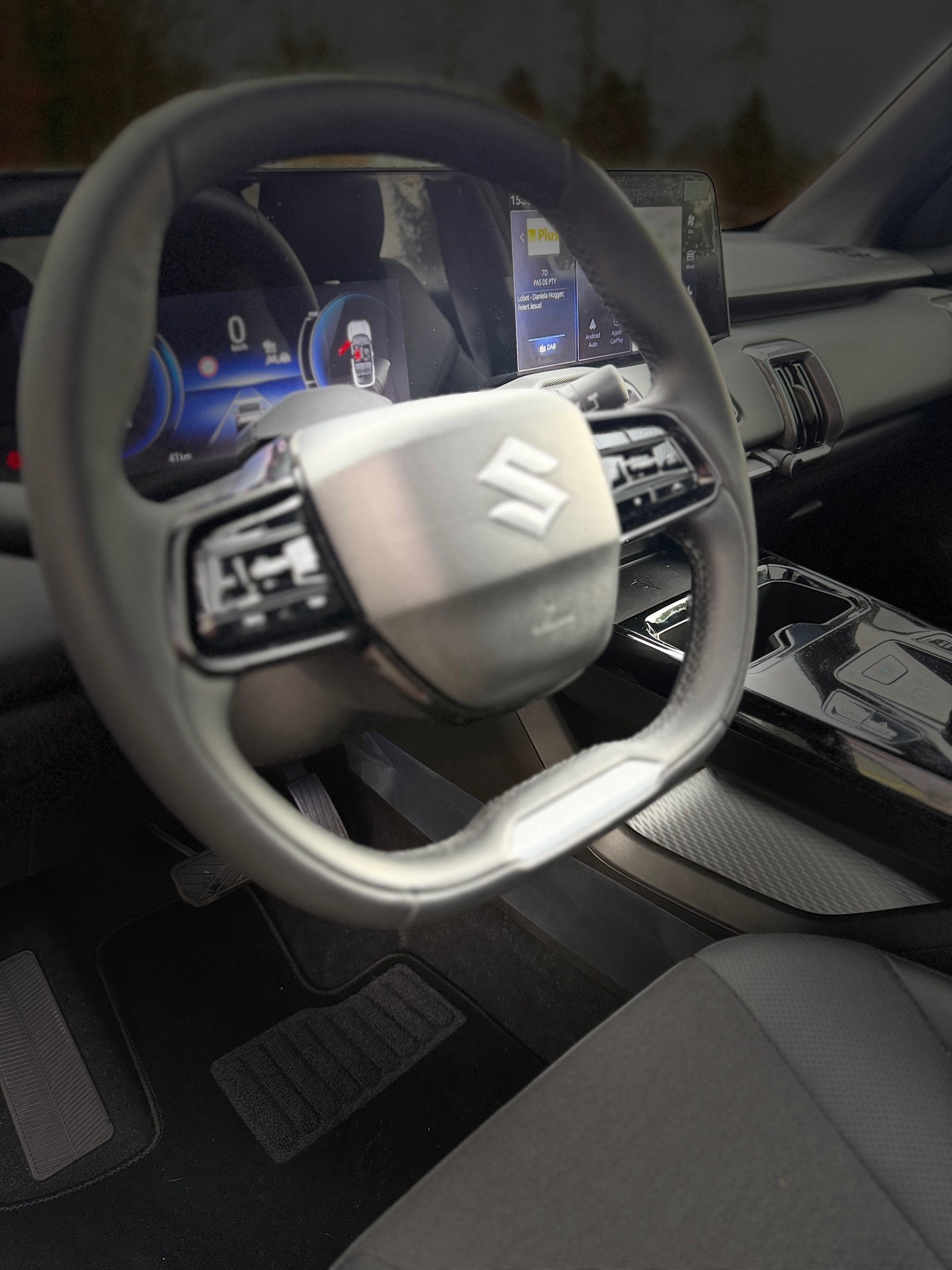 SUZUKI eVitara-image-15