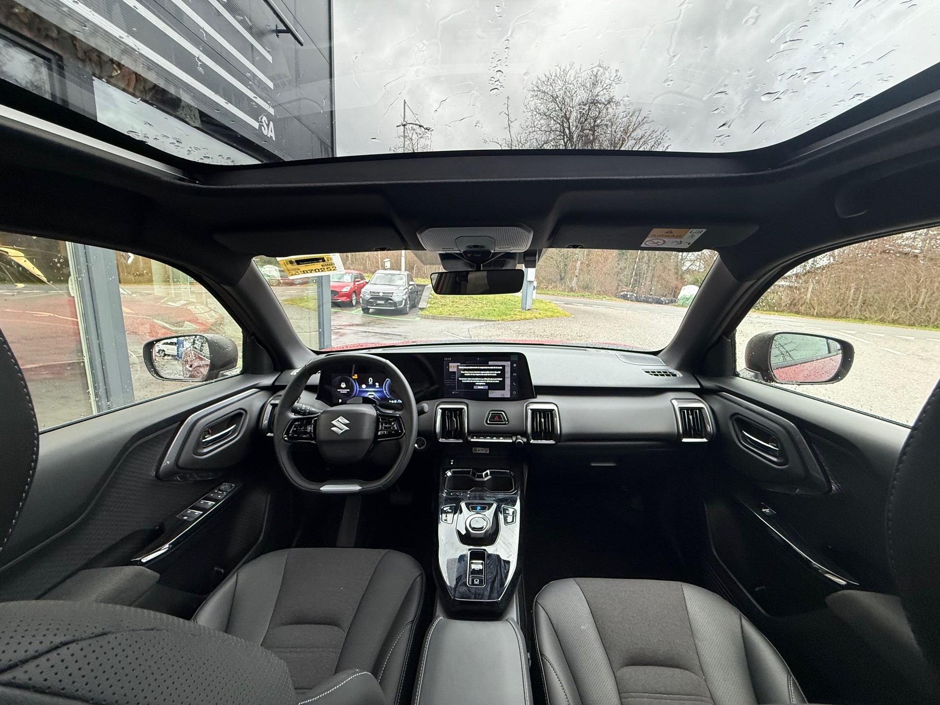 SUZUKI eVitara-image-10