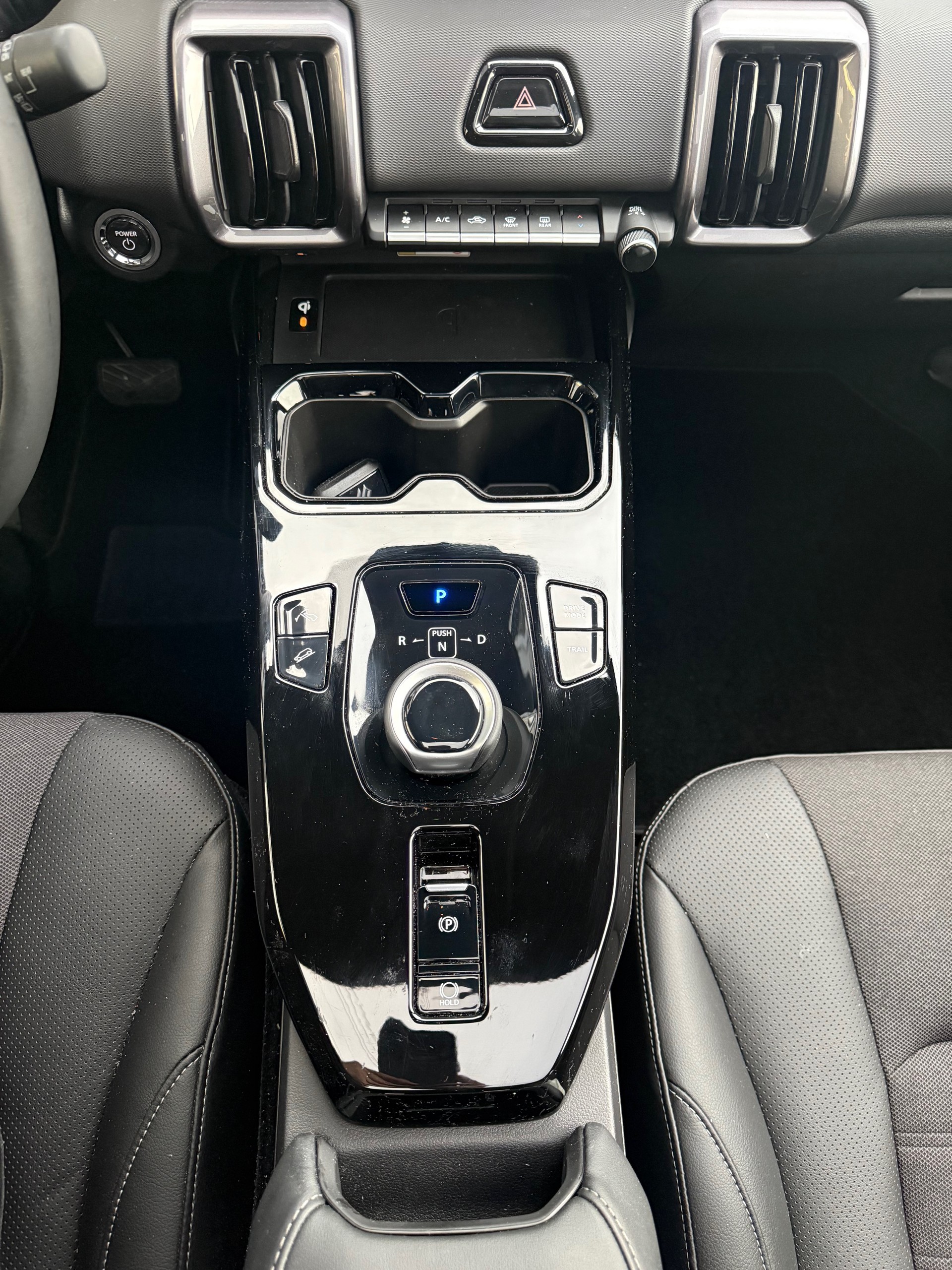 SUZUKI eVitara-image-12
