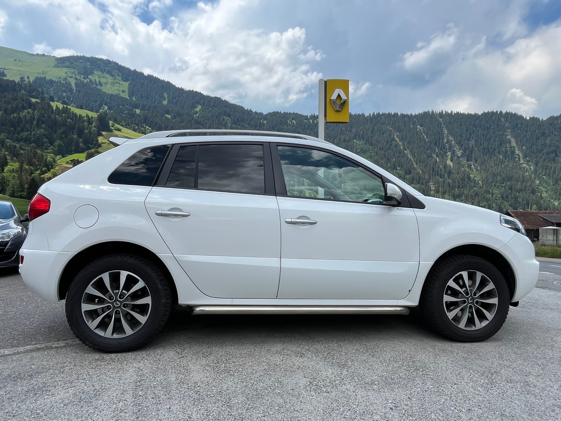 RENAULT Koleos 2.0 dCi Dynamique 4x4-image-1