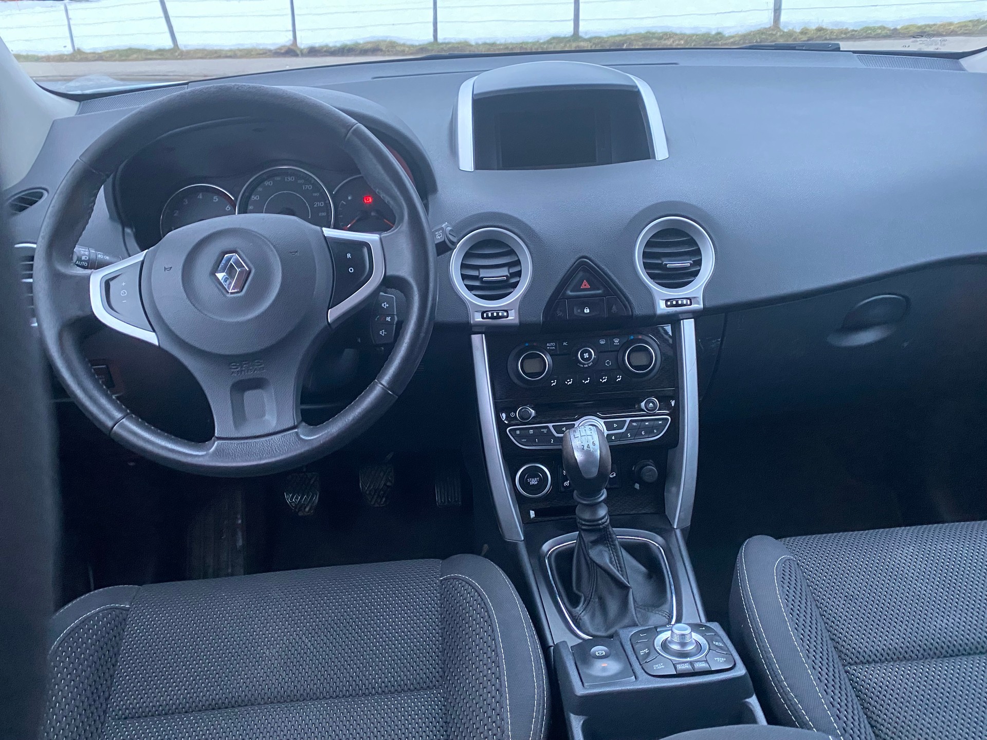 RENAULT Koleos 2.0 dCi Dynamique 4x4-image-6