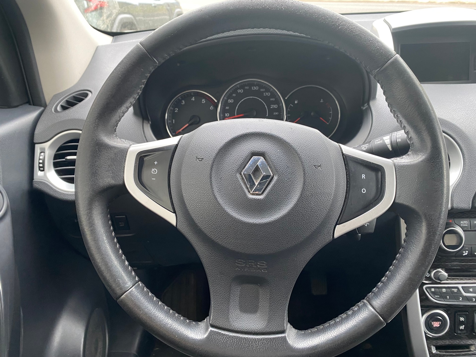 RENAULT Koleos 2.0 dCi Dynamique 4x4-image-9