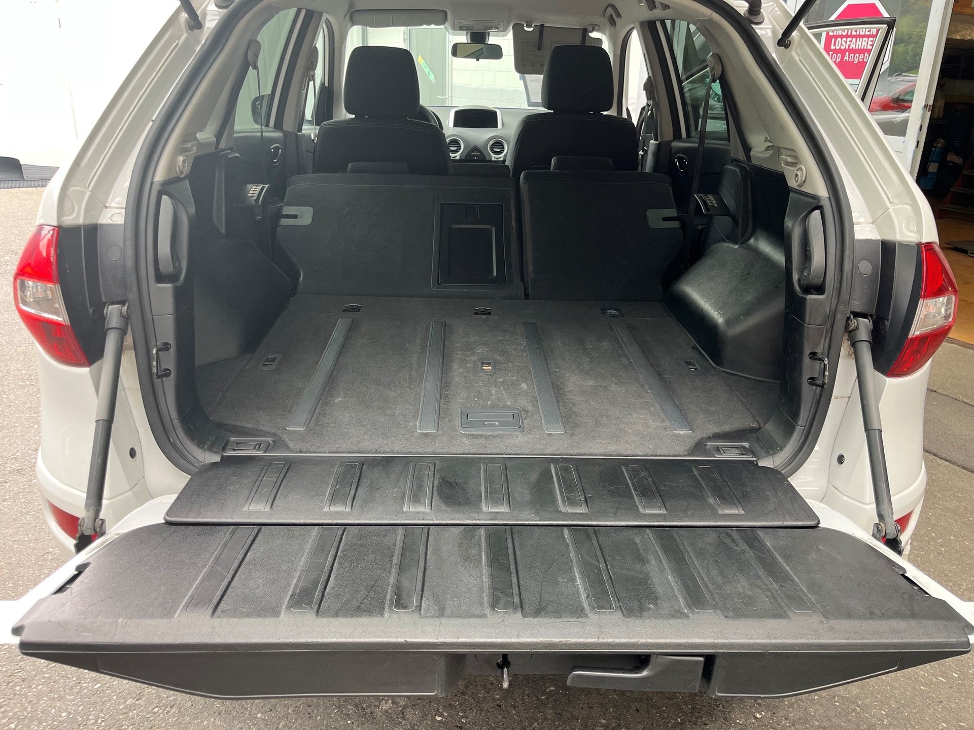 RENAULT Koleos 2.0 dCi Dynamique 4x4-image-12