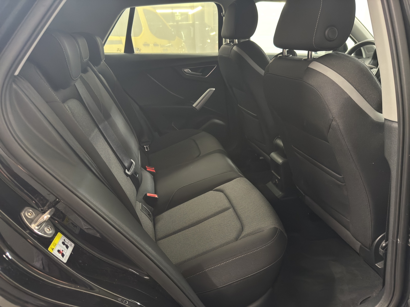 AUDI Q2 2.0 40 TFSI S Line quattro S-Tronic-image-9
