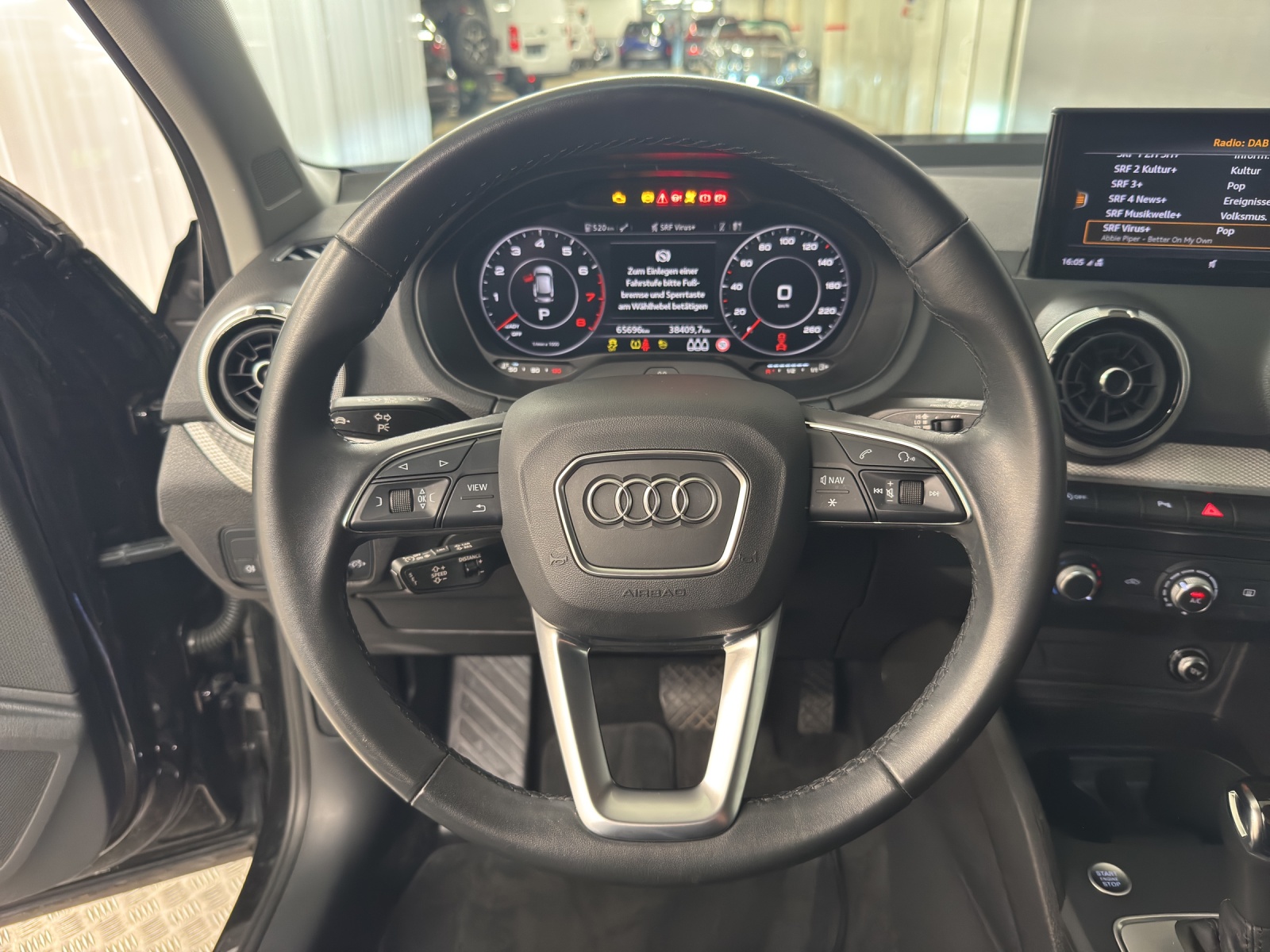 AUDI Q2 2.0 40 TFSI S Line quattro S-Tronic-image-14