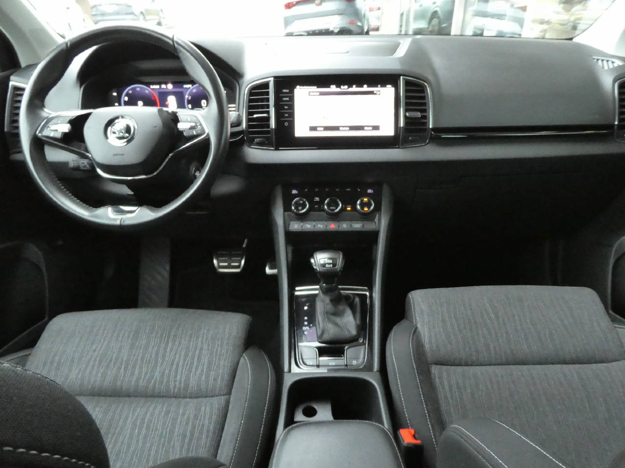 SKODA Karoq 2.0 TDI Style 4x4 DSG-image-13