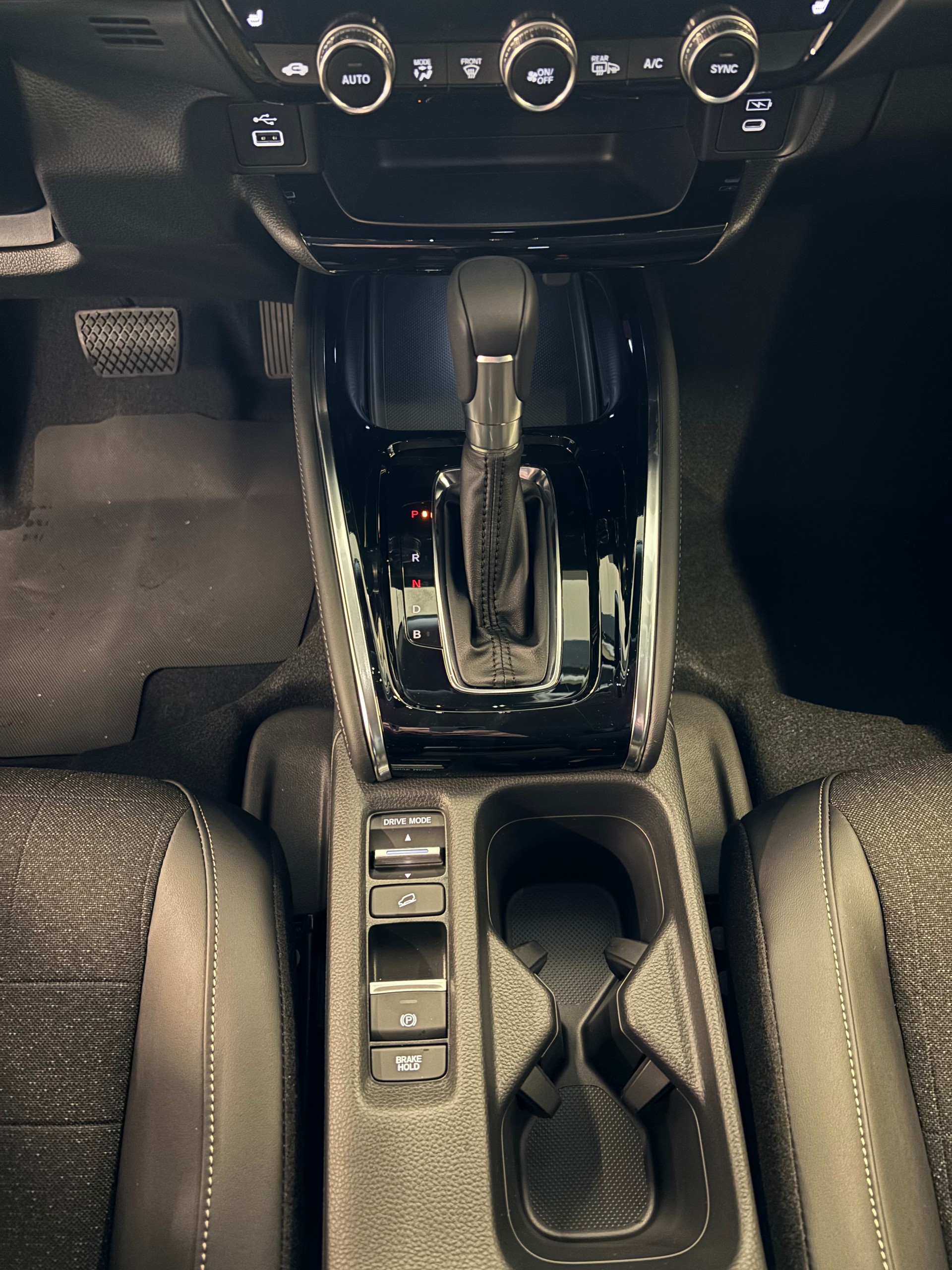 HONDA HR-V 1.5i-MMD Advance CVT-image-11