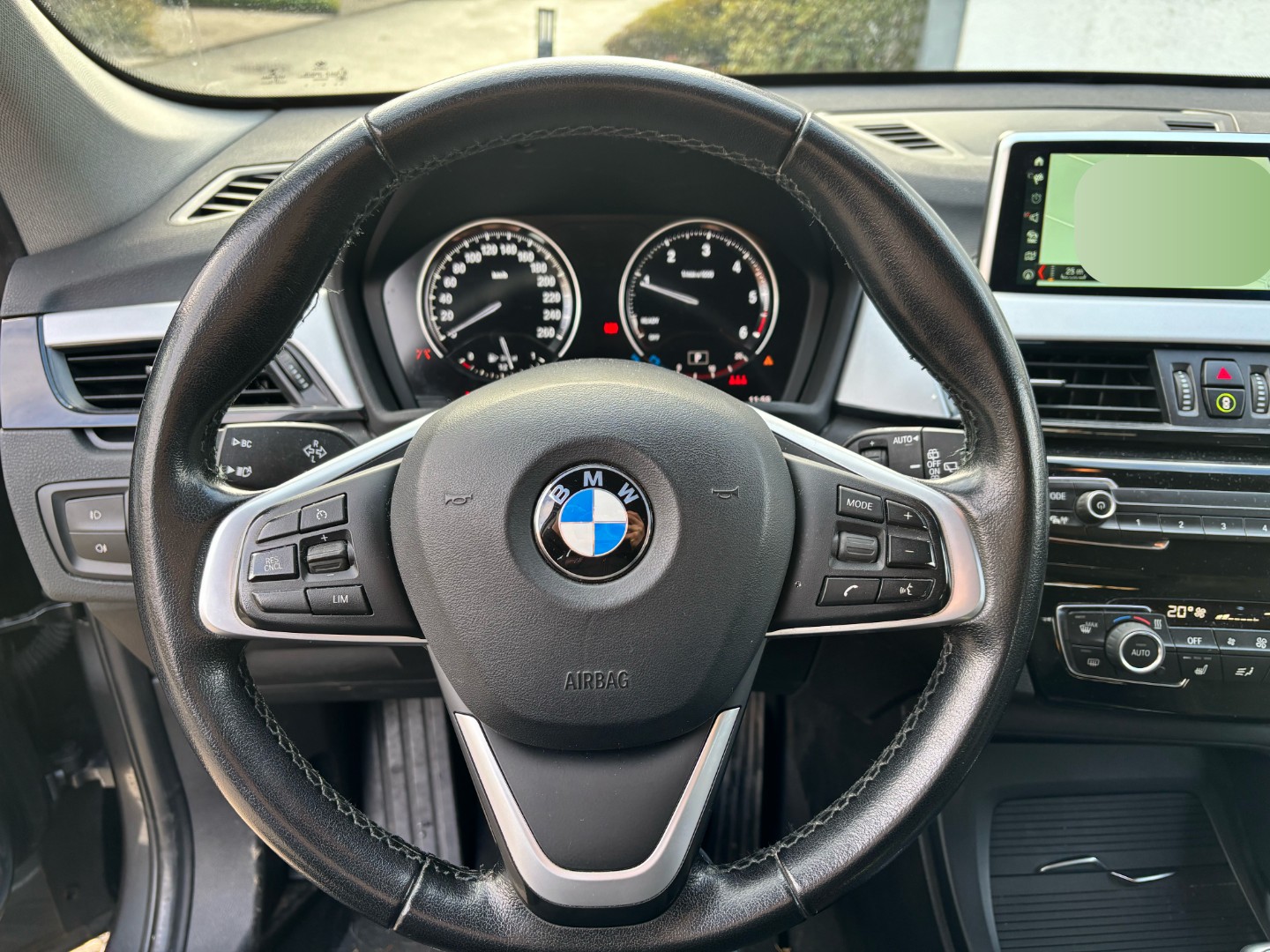 BMW X1 xDrive 18d xLine Steptronic-image-5
