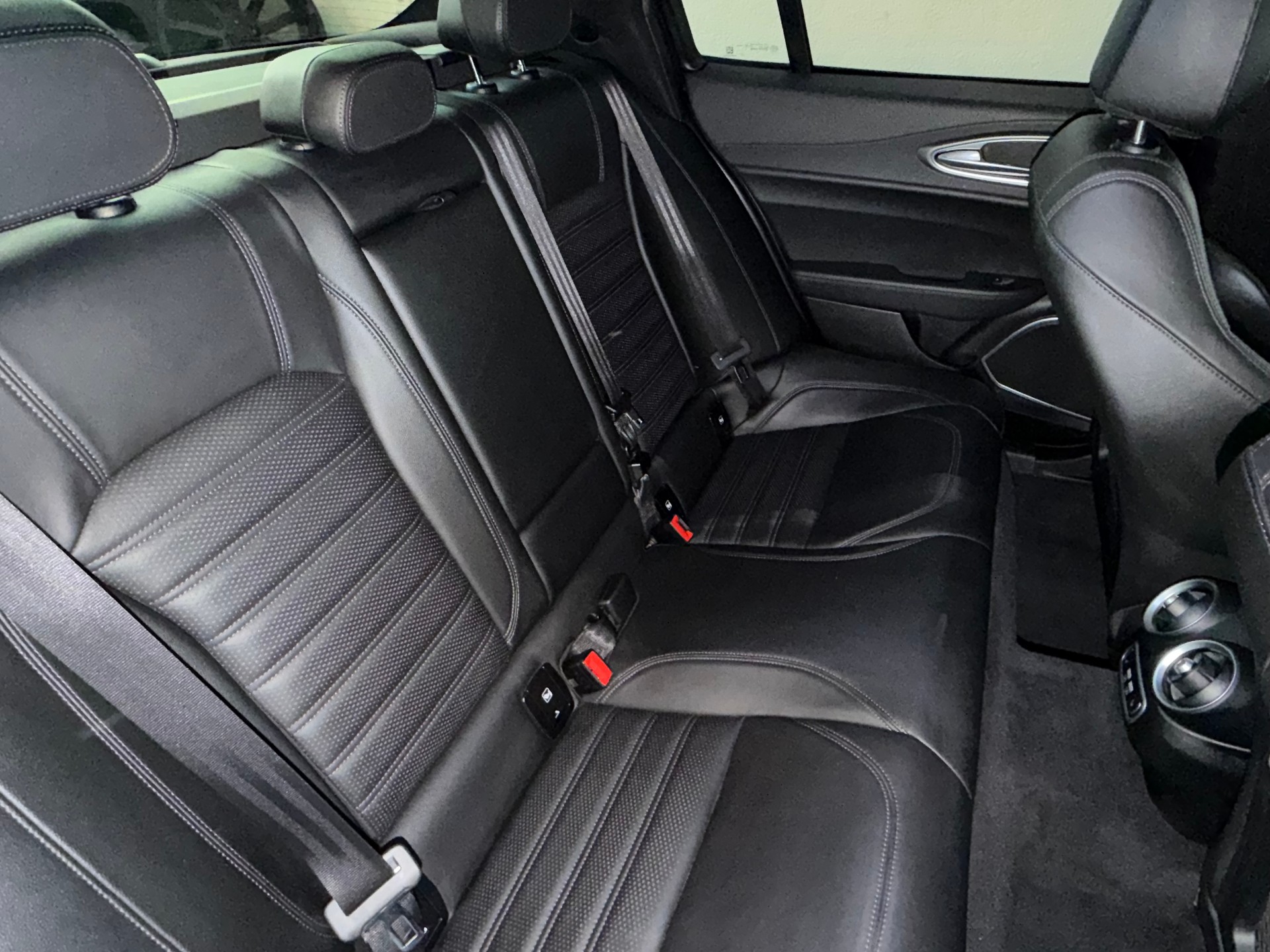 ALFA ROMEO Giulia 2.0 Veloce Q4 Automatic-image-13