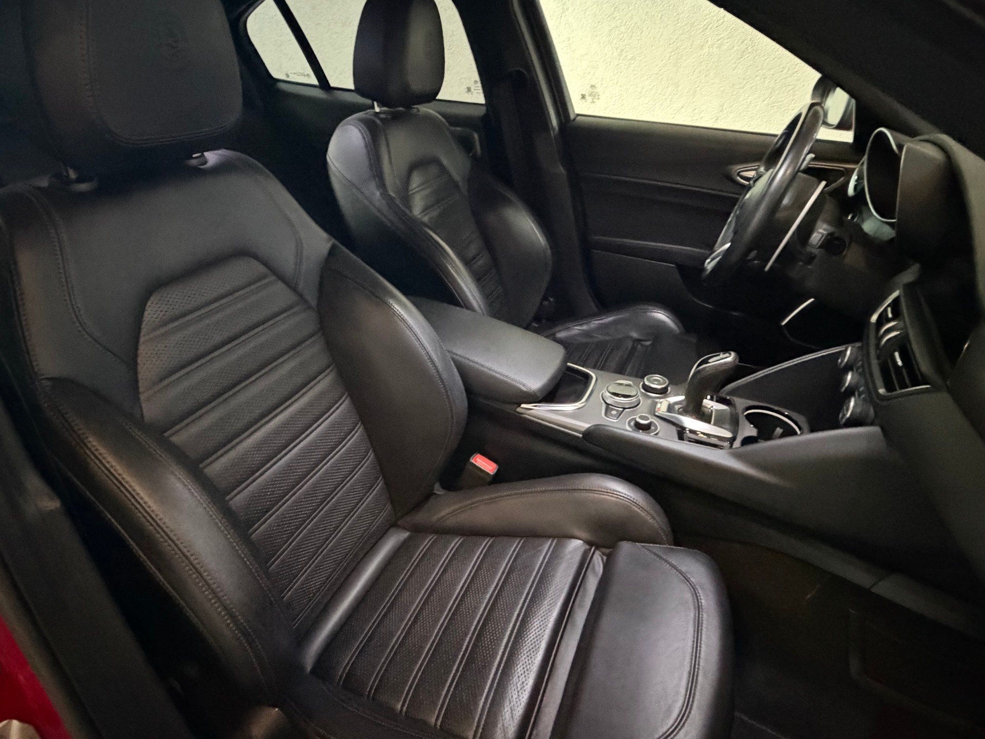 ALFA ROMEO Giulia 2.0 Veloce Q4 Automatic-image-14