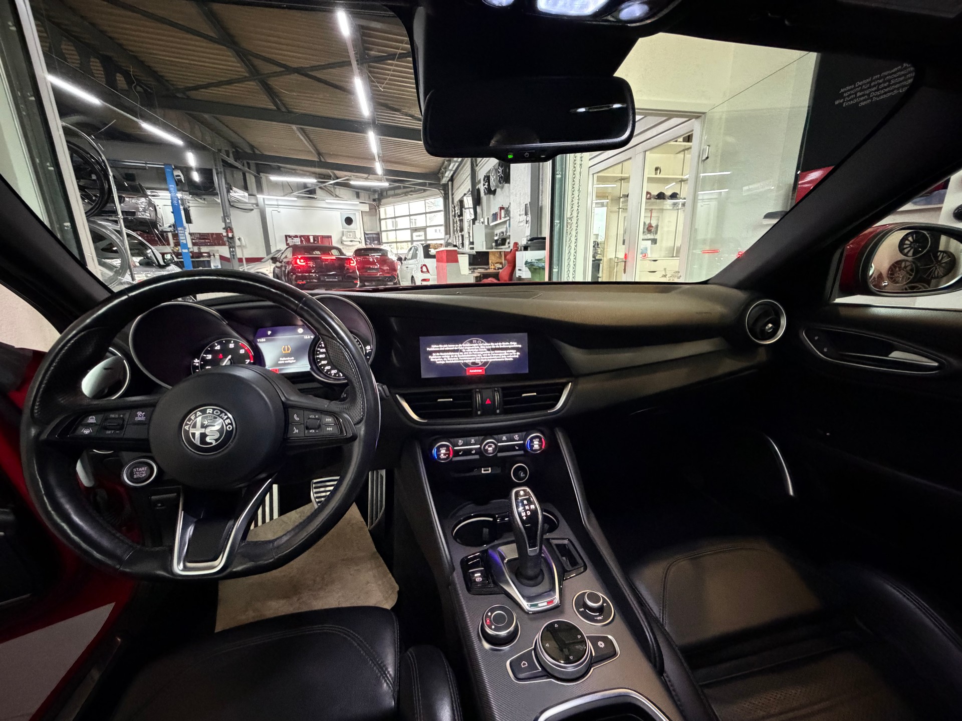 ALFA ROMEO Giulia 2.0 Veloce Q4 Automatic-image-12