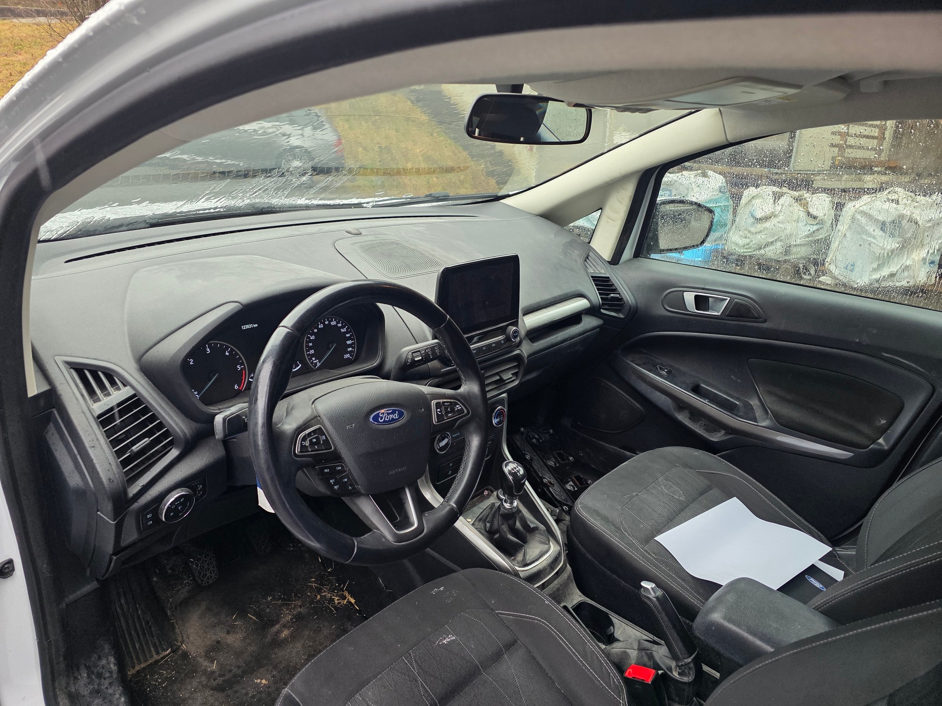 FORD EcoSport 1.5 TDCi Titanium AWD-image-9