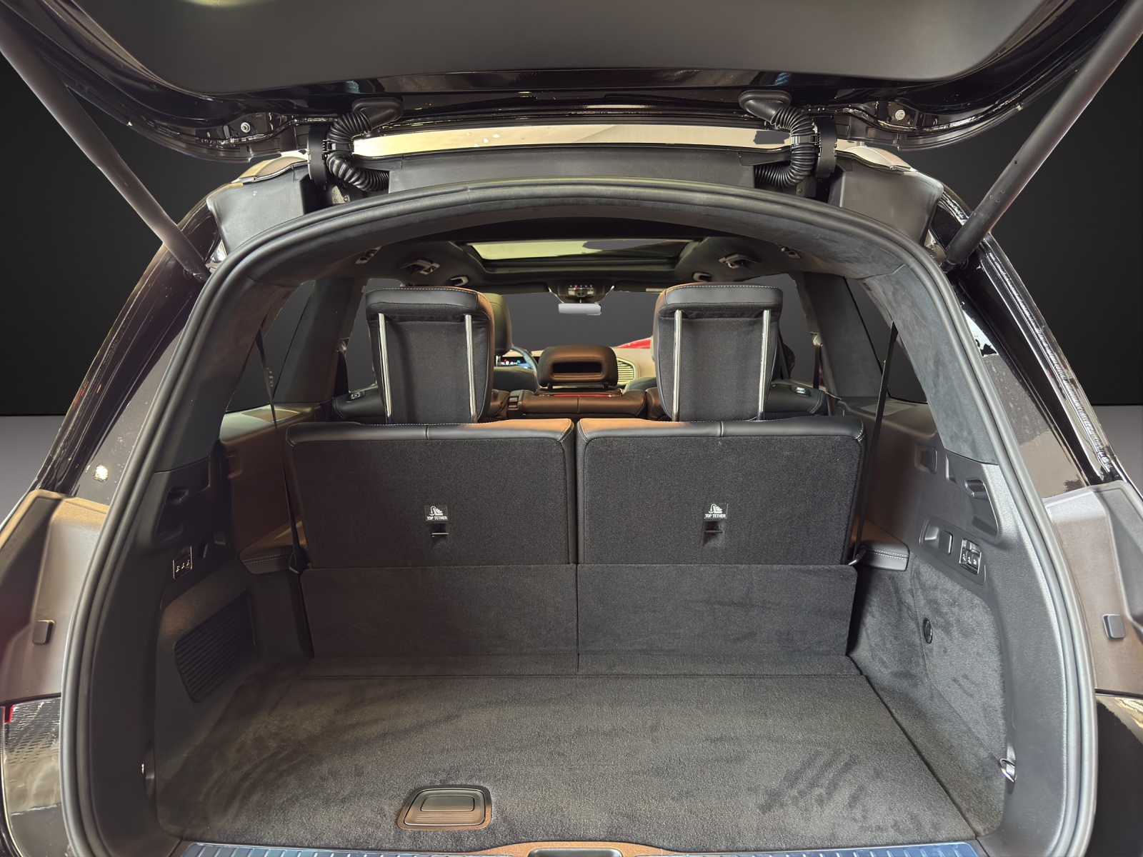 MERCEDES-BENZ GLS 63 4Matic + 9G-Tronic-image-14