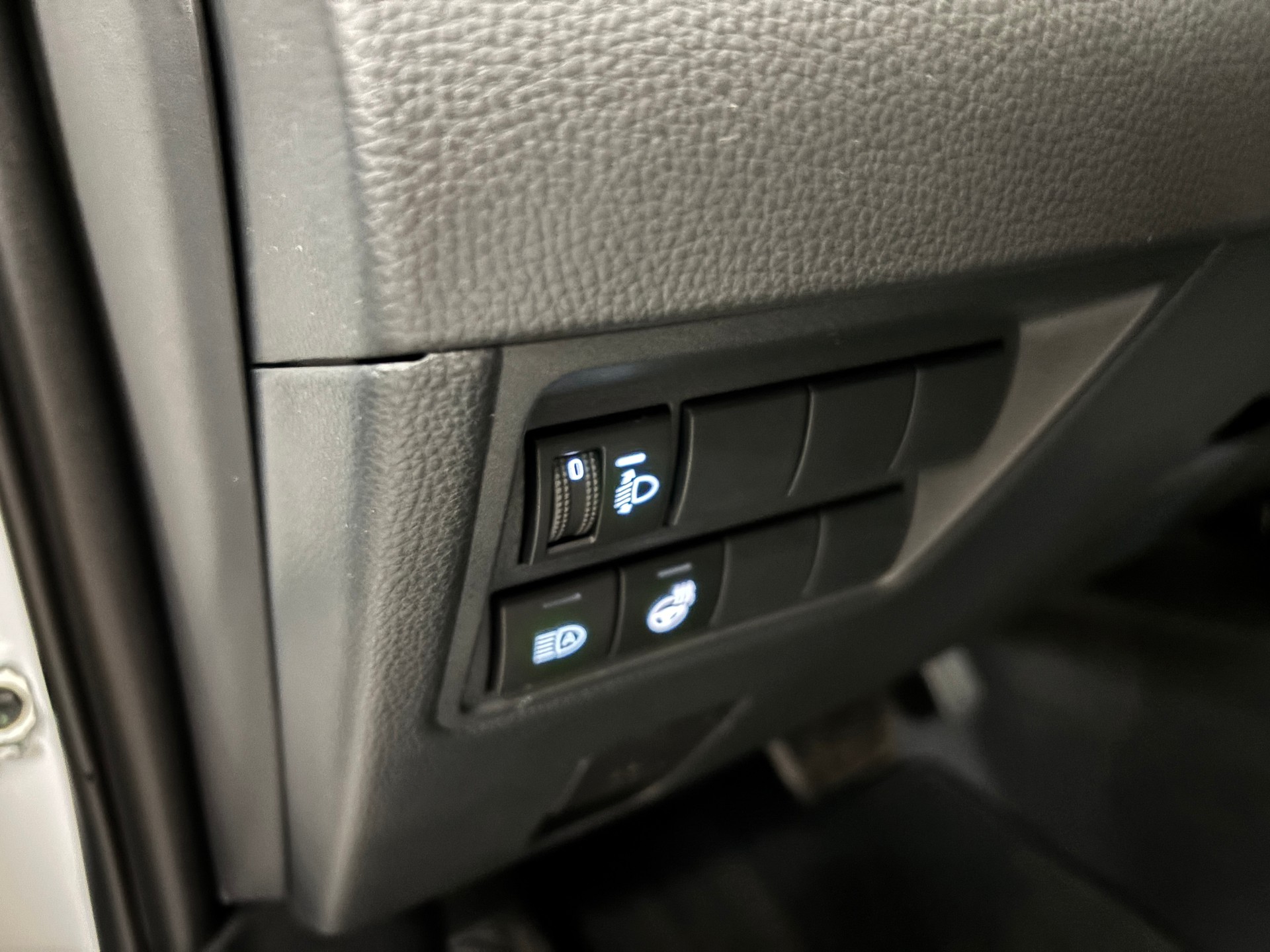 TOYOTA Yaris 1.5 Trend e-CVT-image-9