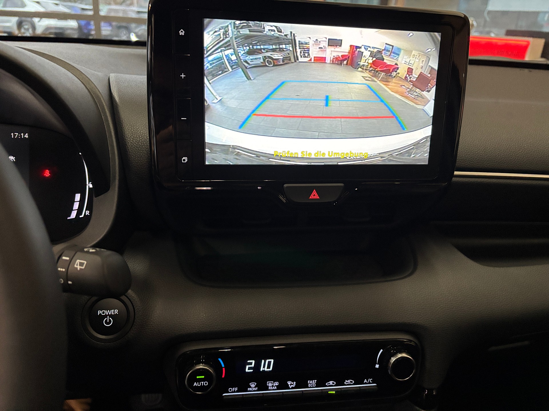 TOYOTA Yaris 1.5 Trend e-CVT-image-10