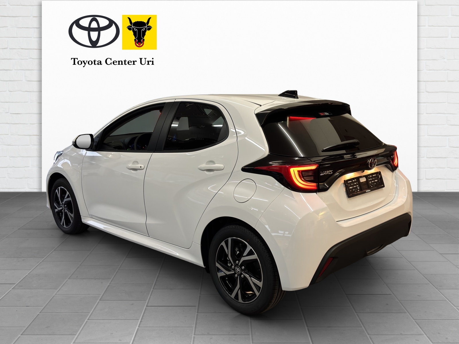 TOYOTA Yaris 1.5 Trend e-CVT-image-2