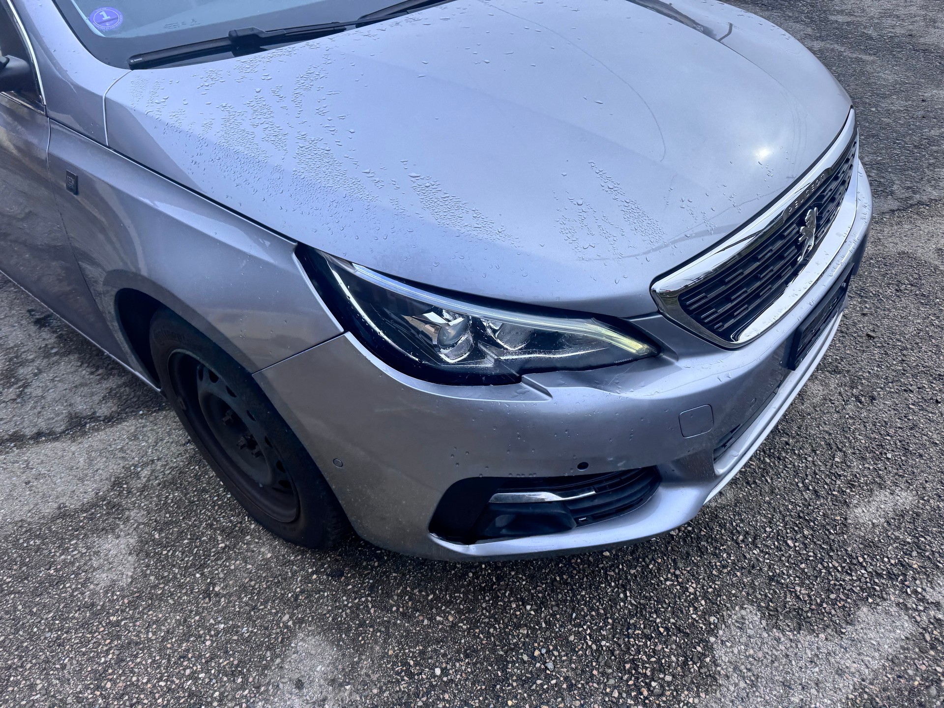 PEUGEOT 308 SW 1.2 Pure Tech Allure EAT8-image-9
